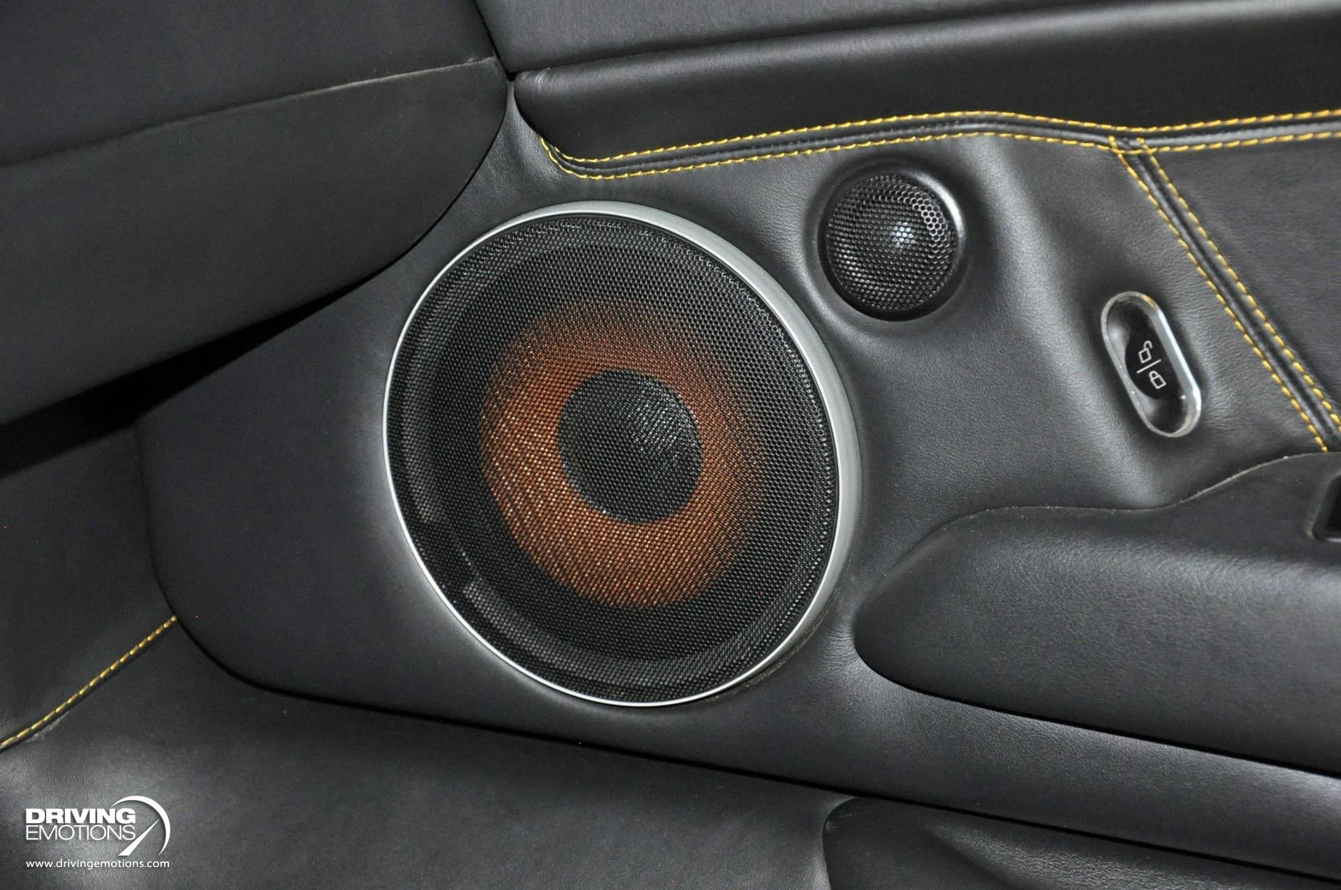 mph118_805373157_862_p119_l_1b759e9708