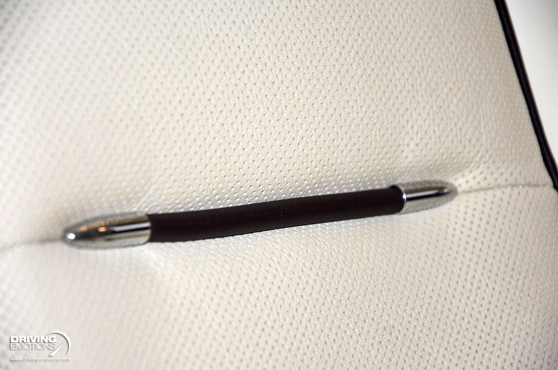 mph118_983627165_883_p119_l_7543d57840