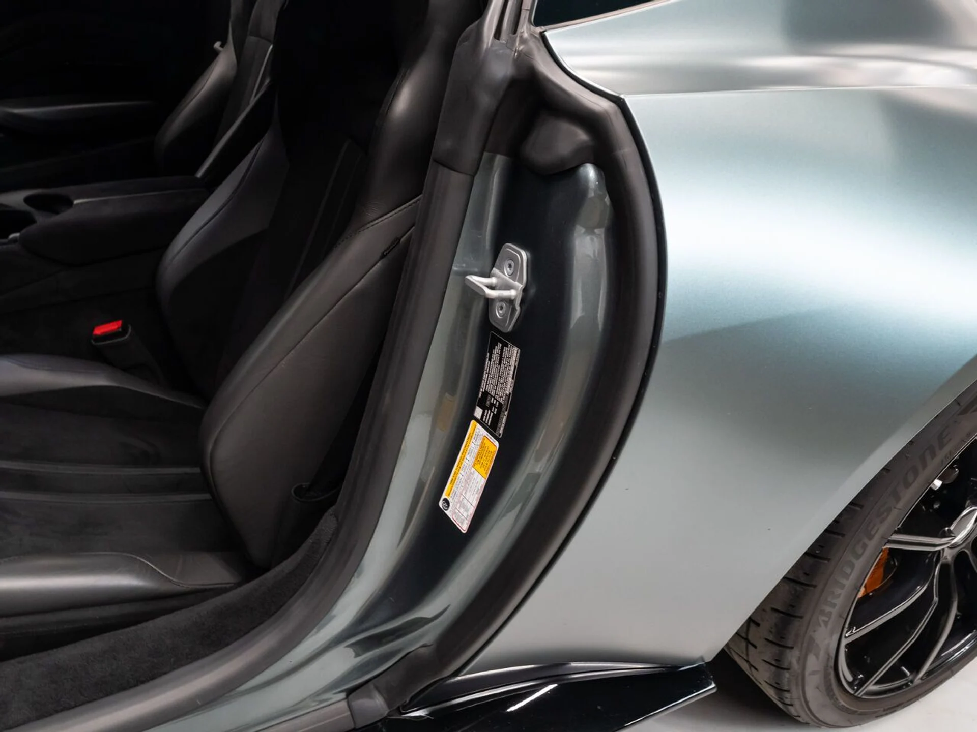 mph119_1008160785_aston_martin_vantage_2020_36852f47e7