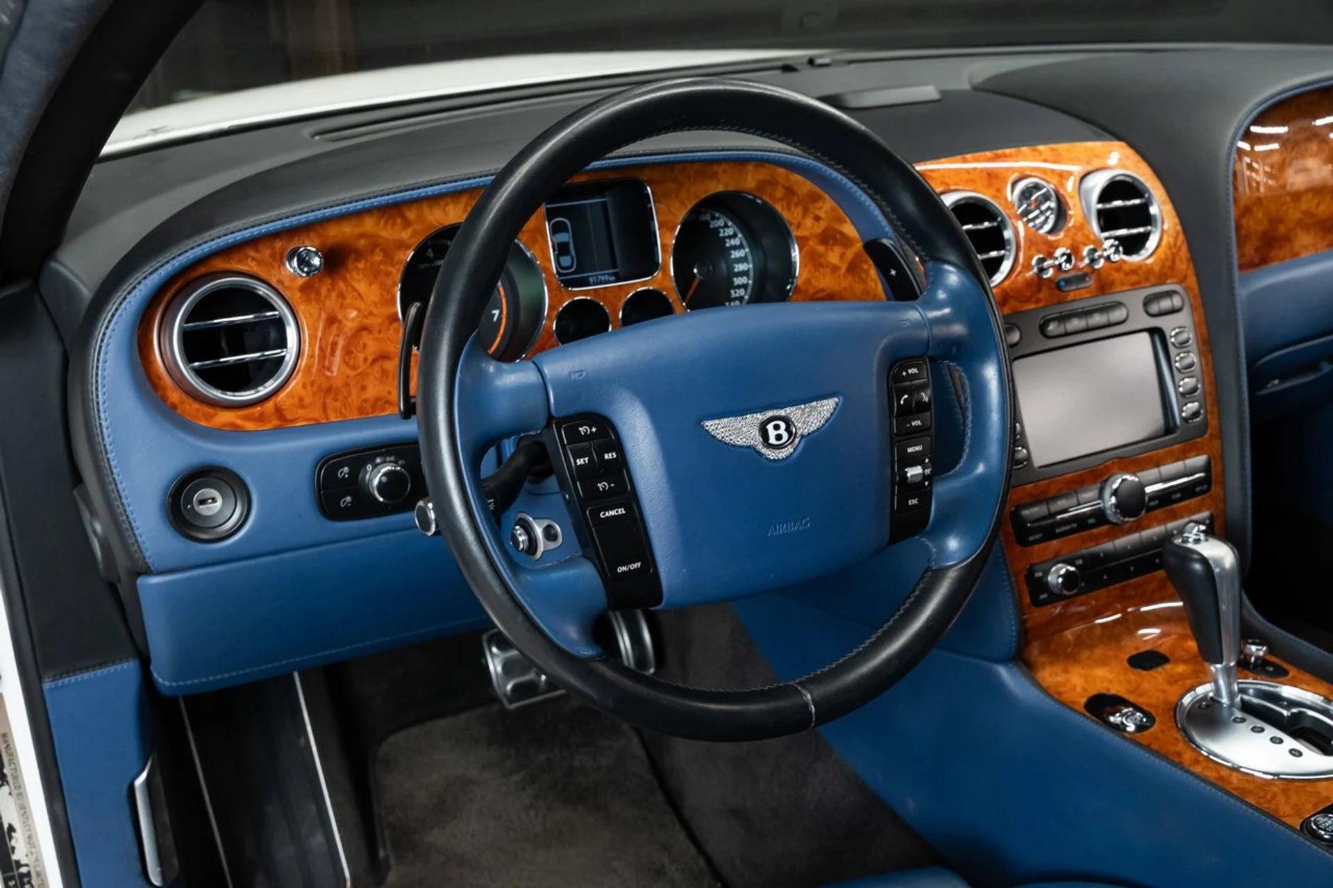 mph119_1345345675_bentley_continental_gt_2006_31510aacf4