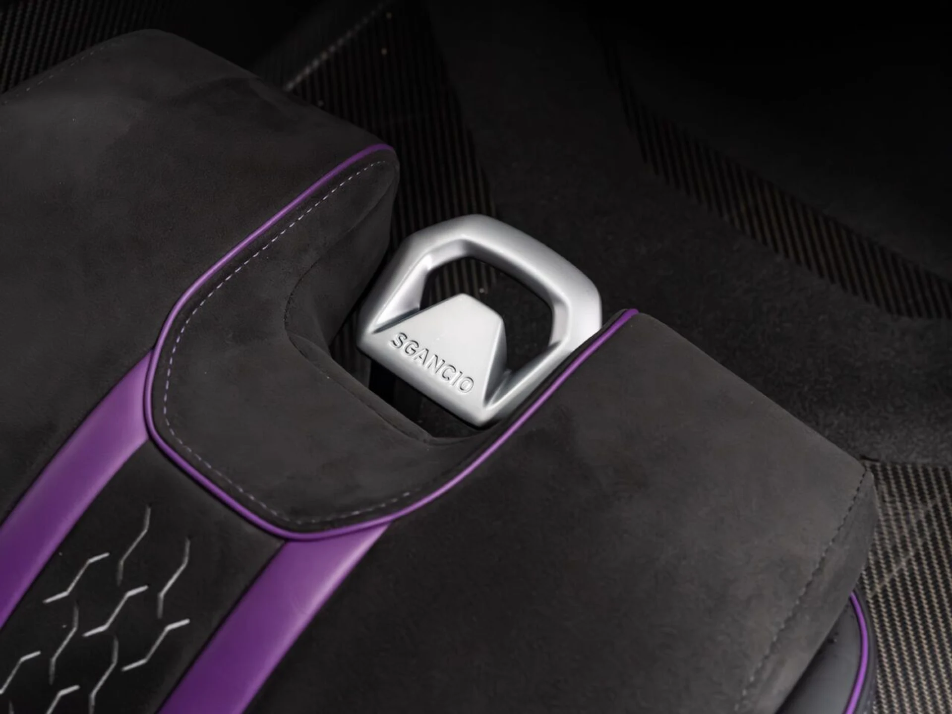 mph119_1889660833_lamborghini_huracan_tecnica_2023_19b7fcc0dd