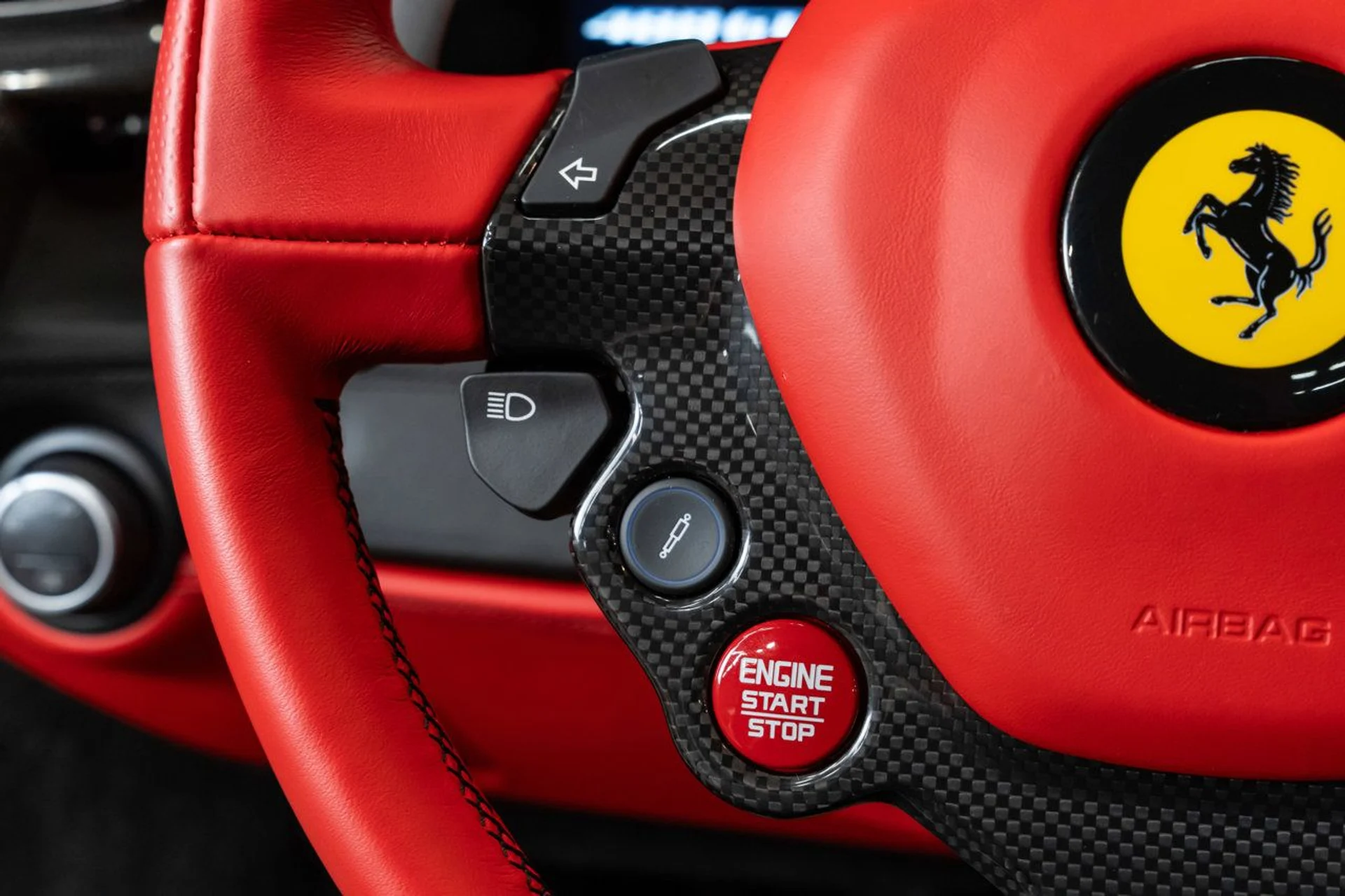 mph119_2301469567_ferrari_488_gtb_2018_2c51354174