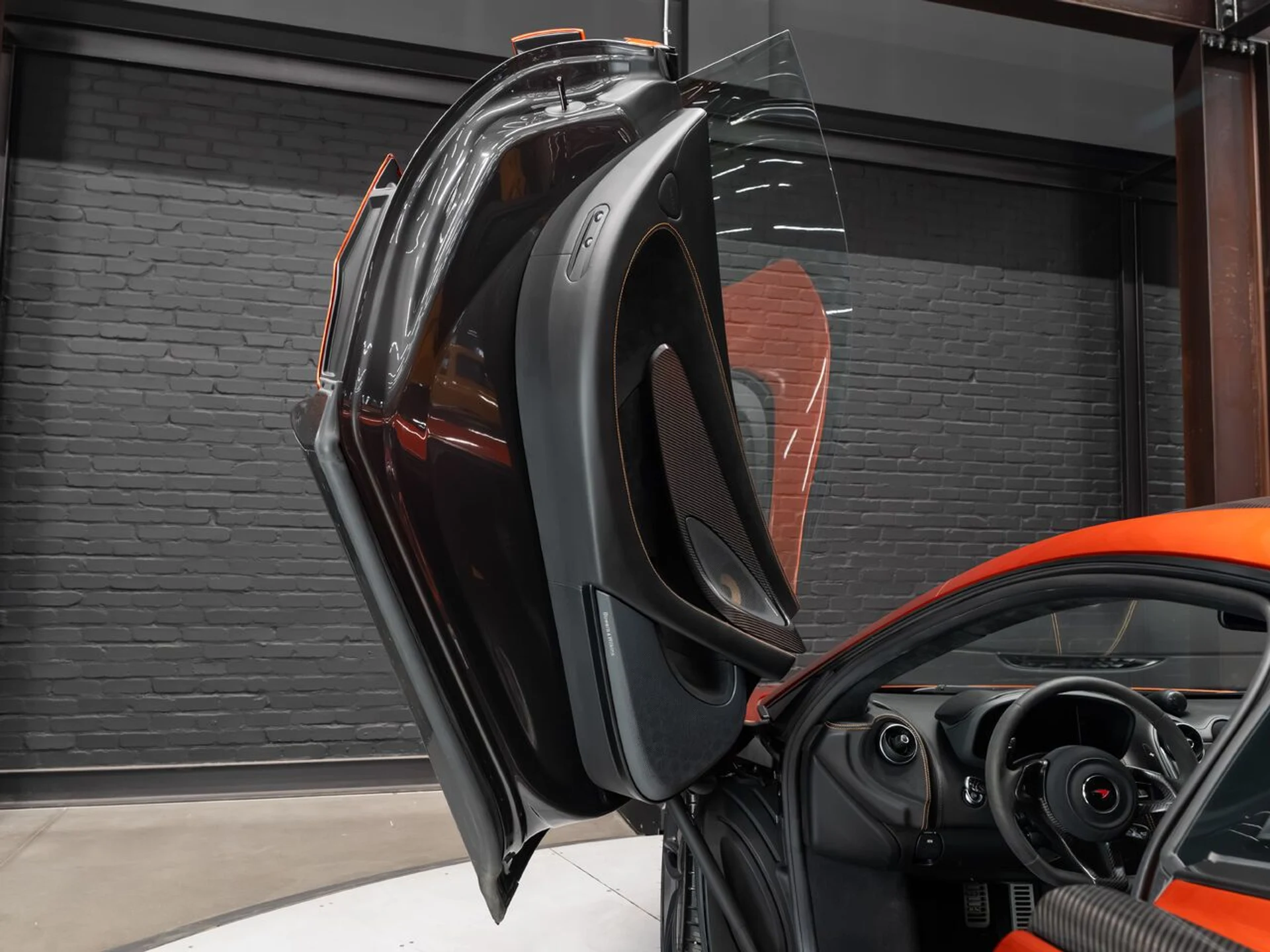 mph119_2422430124_mclaren_570s_2017_4d6f2d3c7f