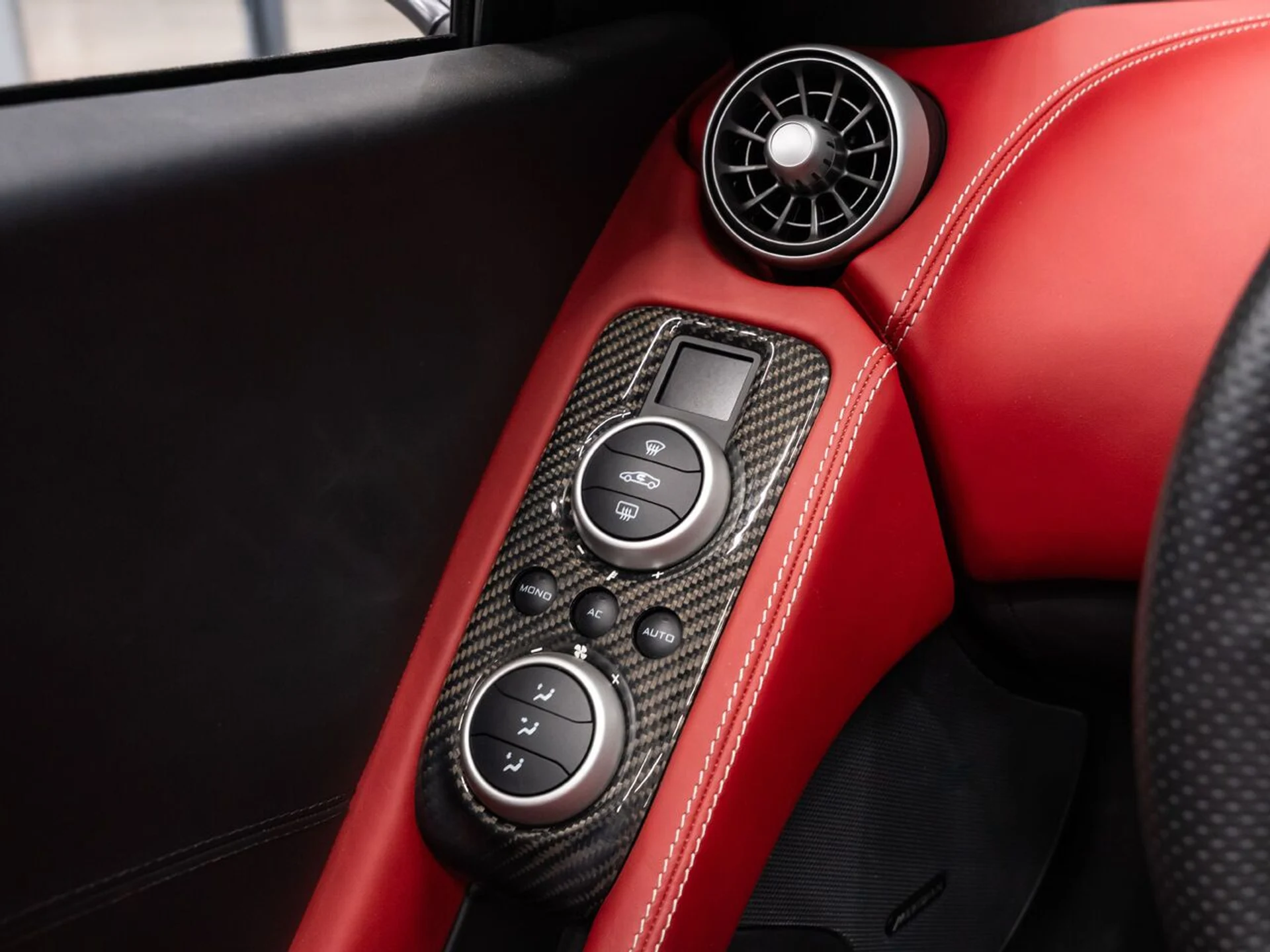 mph119_313659219_mclaren_650s_2015_208e7d5287