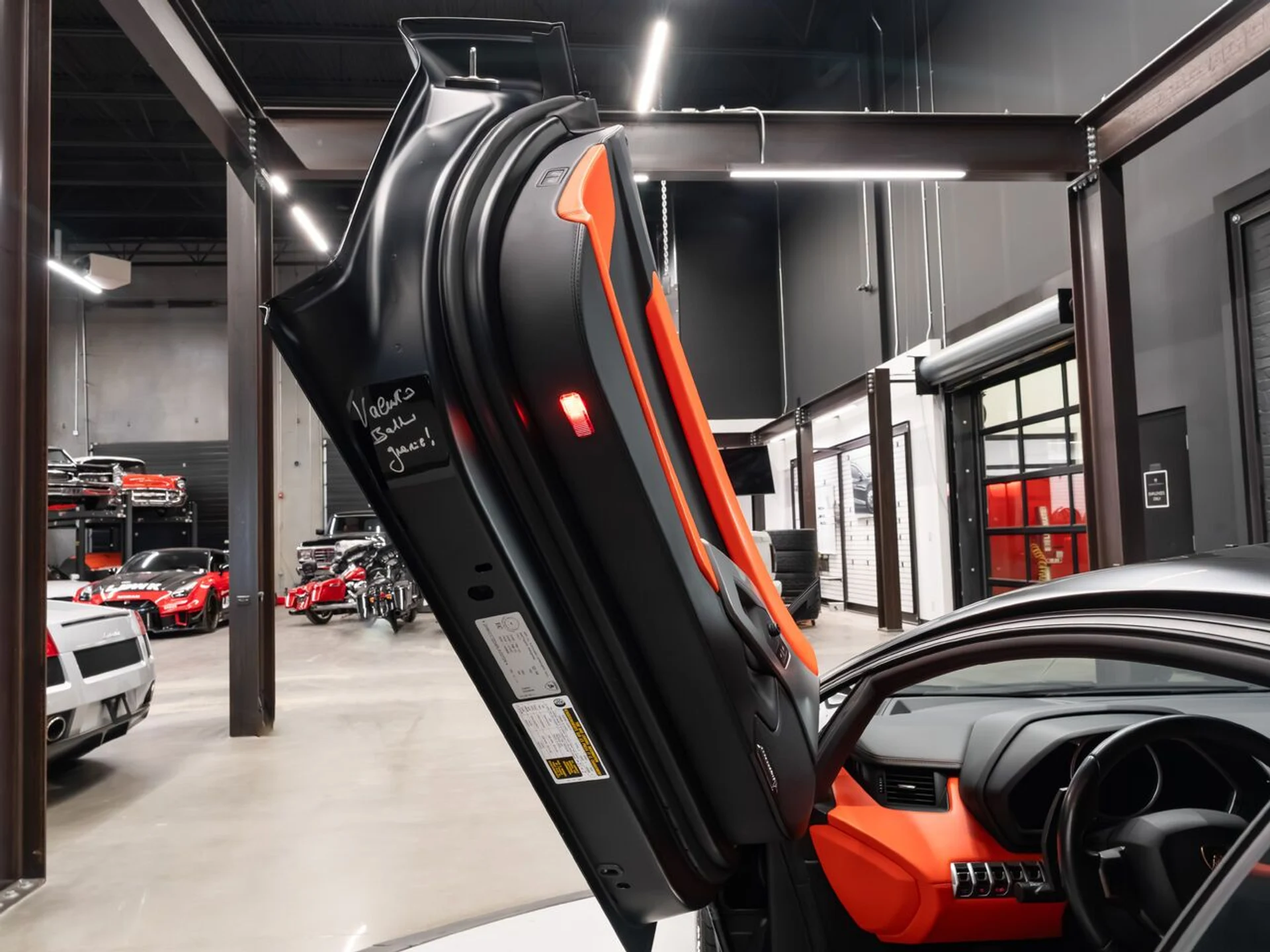 mph119_3289817765_lamborghini_aventador_2015_c0d4a644bb