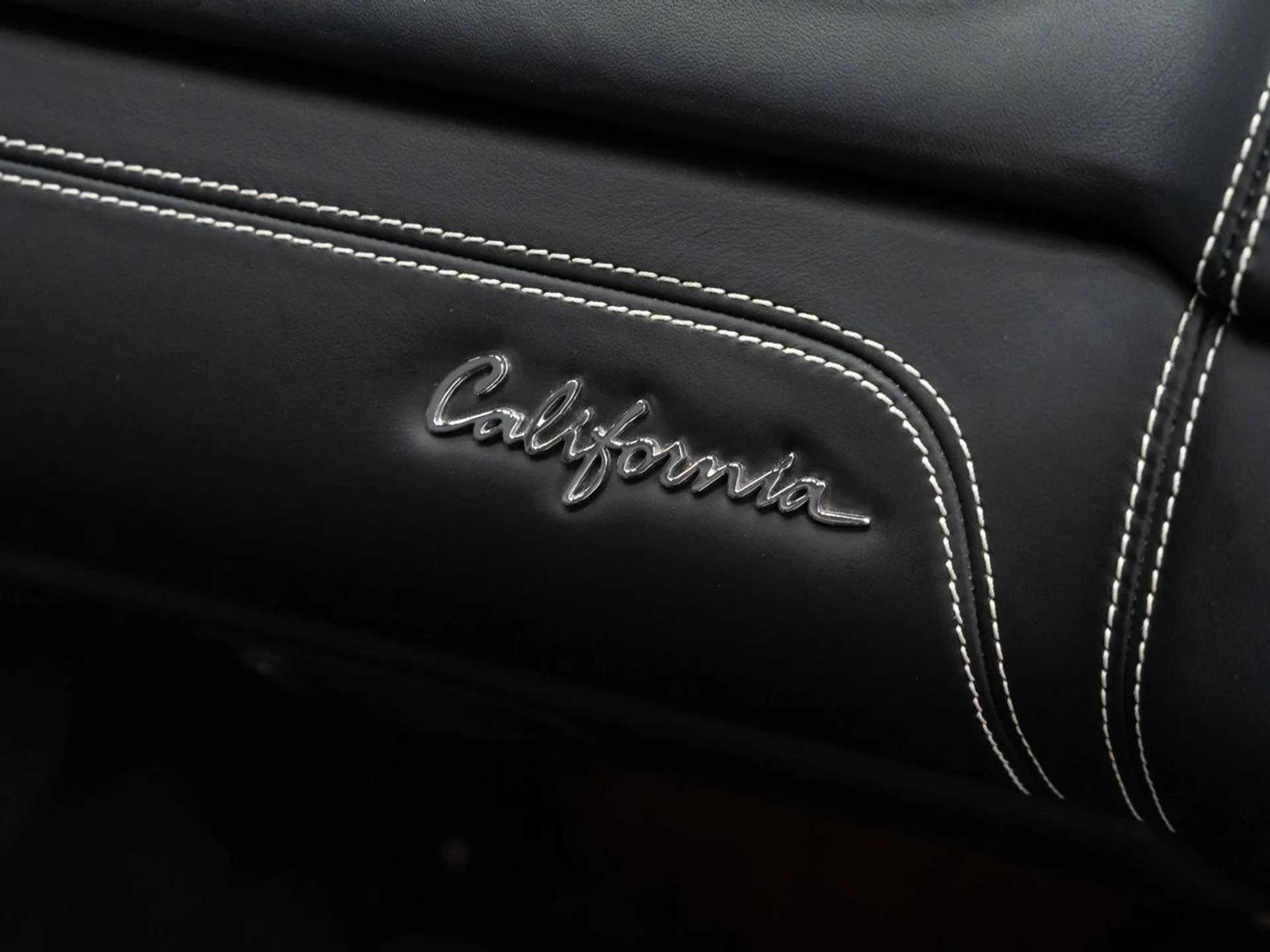 mph119_3637093365_ferrari_california_2011_5716fa97c3