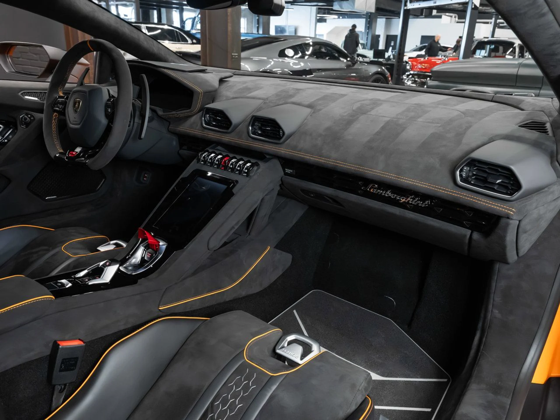 mph119_4265827179_lamborghini_huracan_2023_e090ca59e8