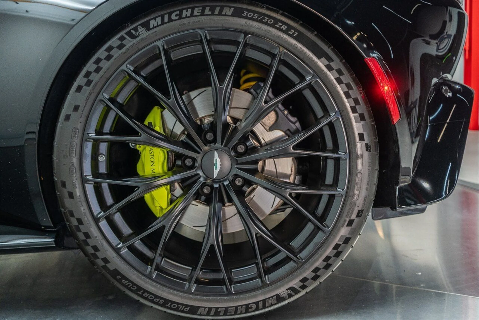 mph119_735427496_0582a25dd4_1280_1e5aa0139f