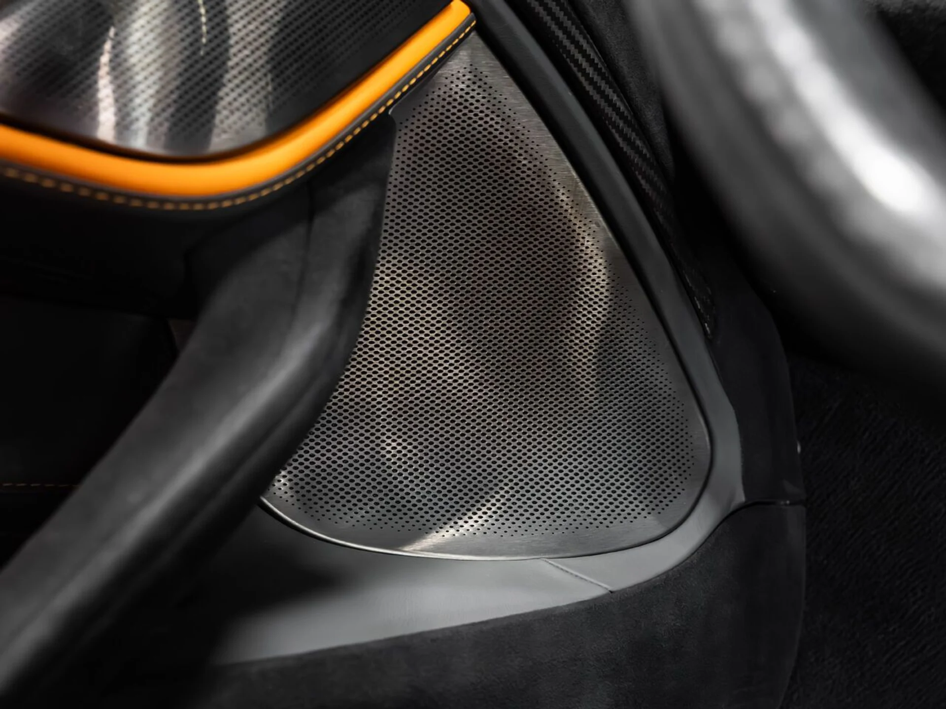 mph119_871840841_mclaren_720s_2018_07e450ce5b