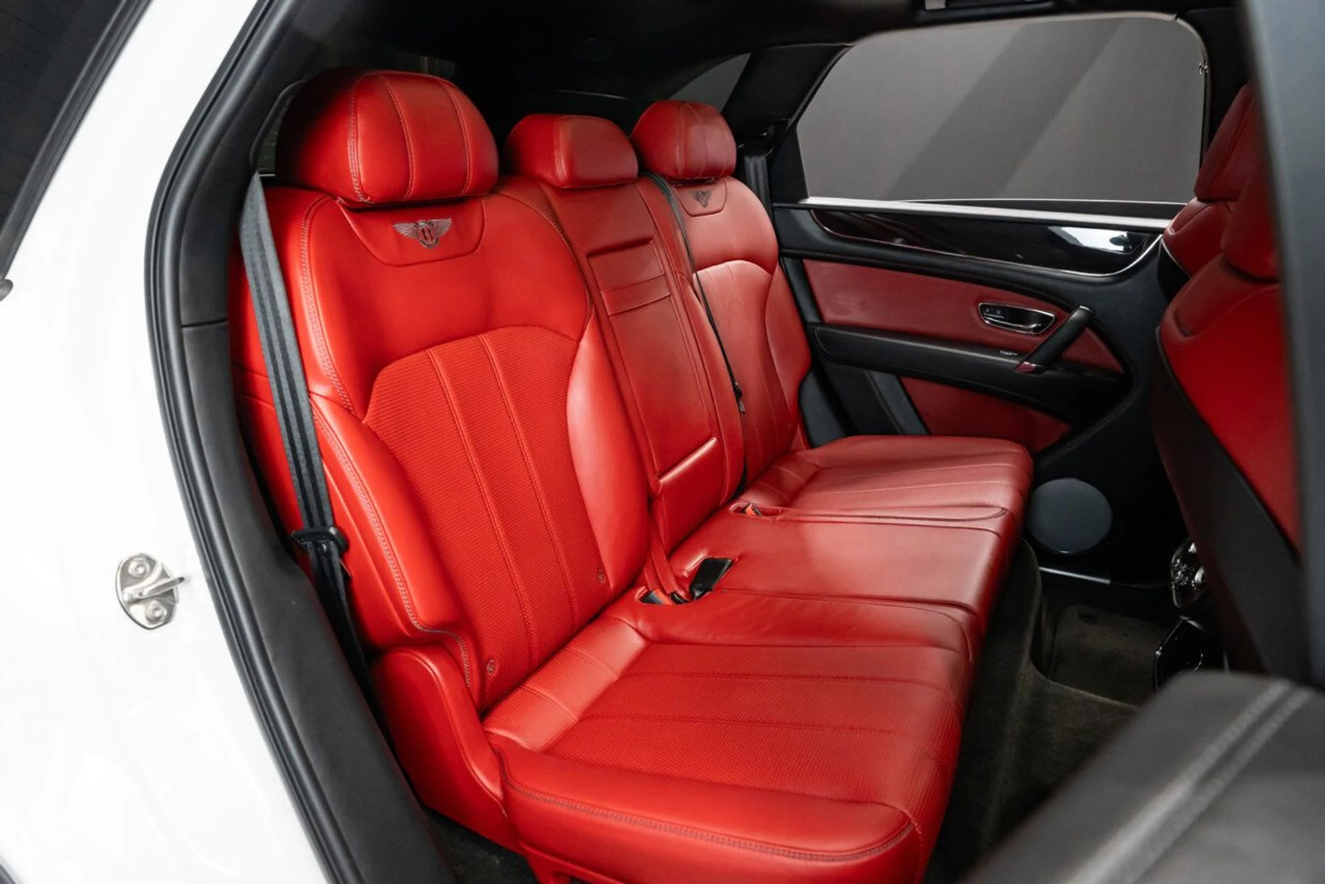 mph120_1744771730_bentley_bentayga_2019_48a48f4d54