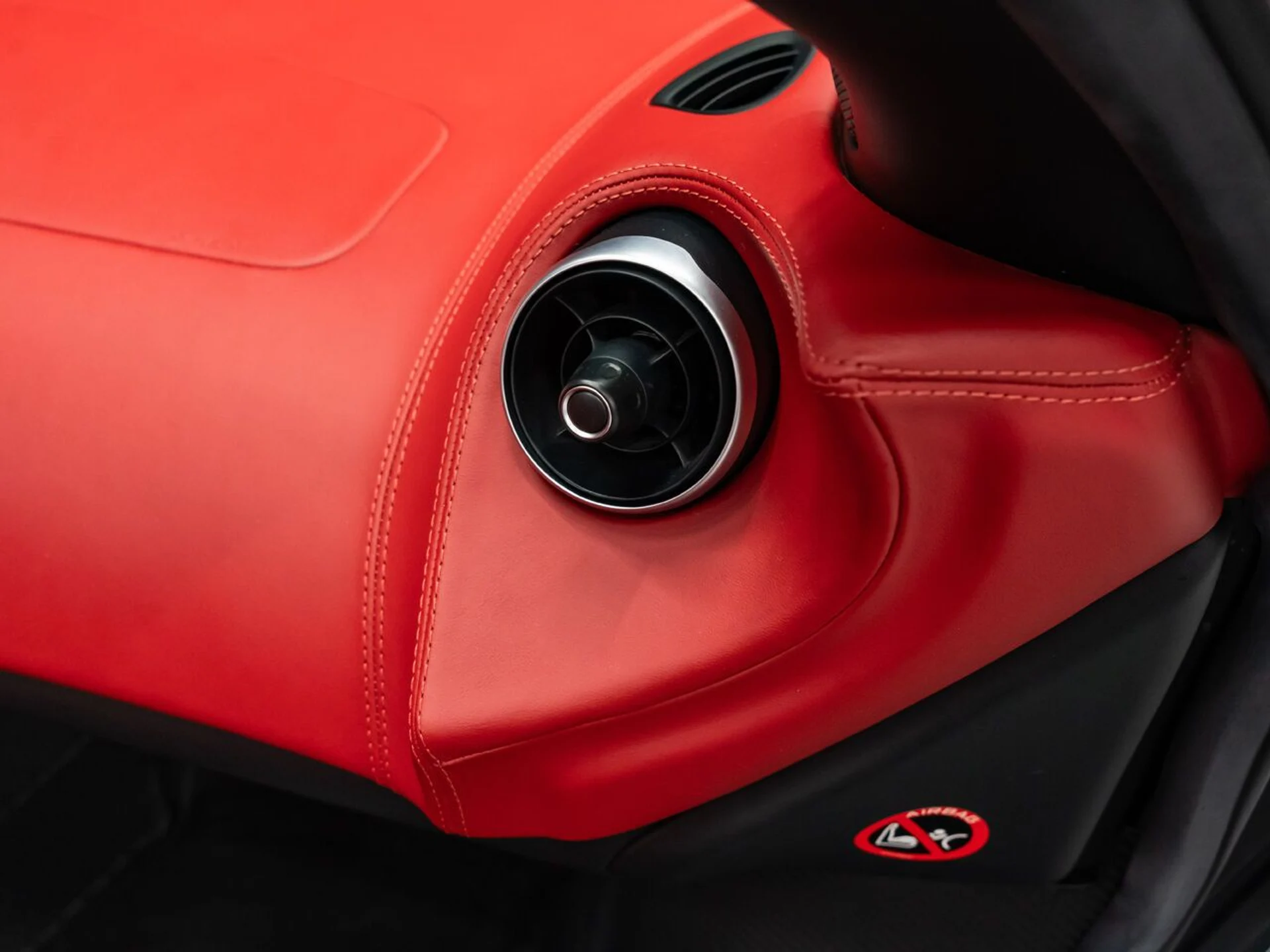 mph120_2013335646_mclaren_570s_2019_83a9b4a122