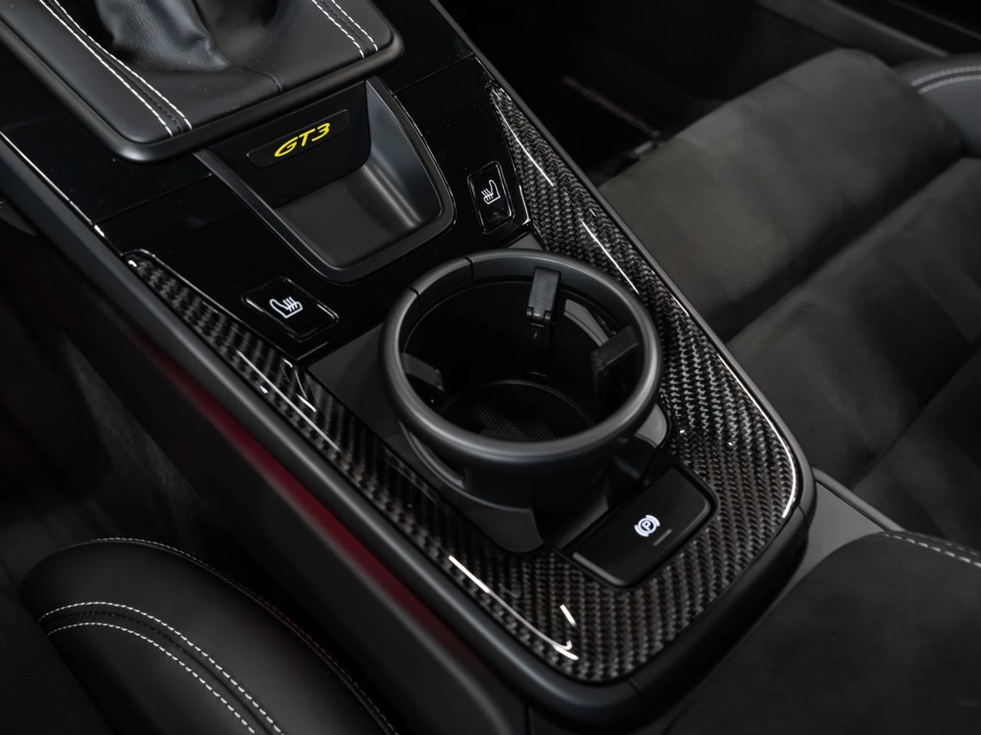 mph120_2079828452_porsche_911_2022_661930dfc9