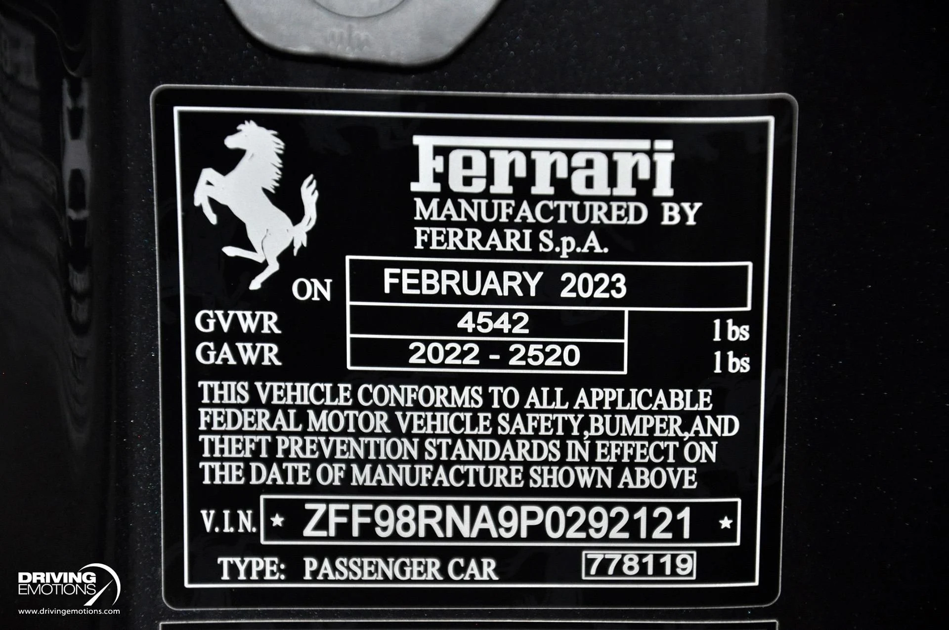 mph120_2089656962_882_p121_l_16911ad5ad