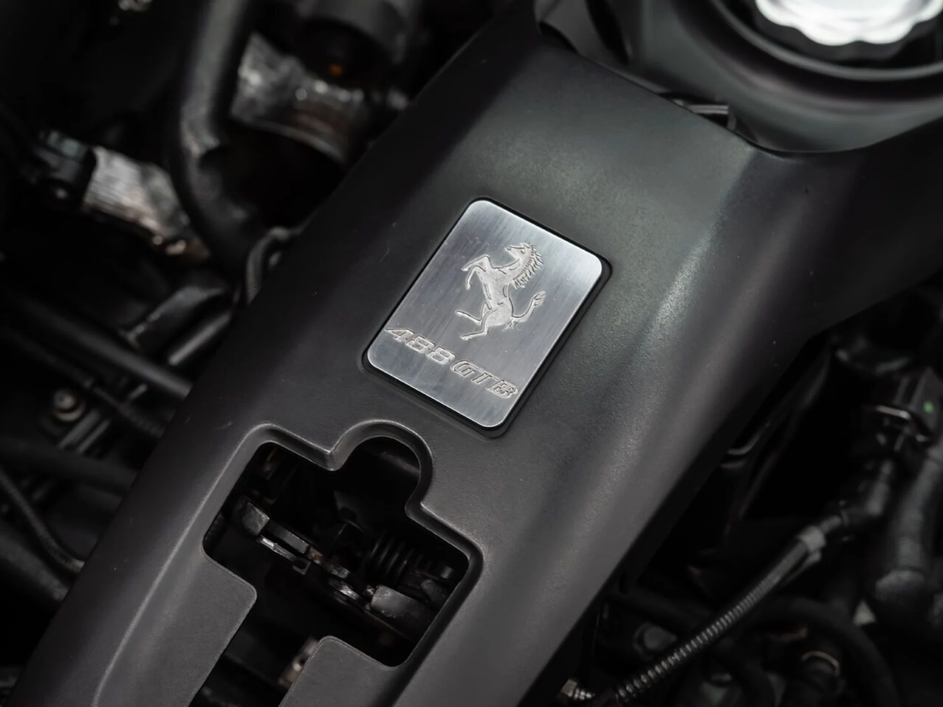 mph120_333541571_ferrari_488_gtb_2017_d36156c4b1