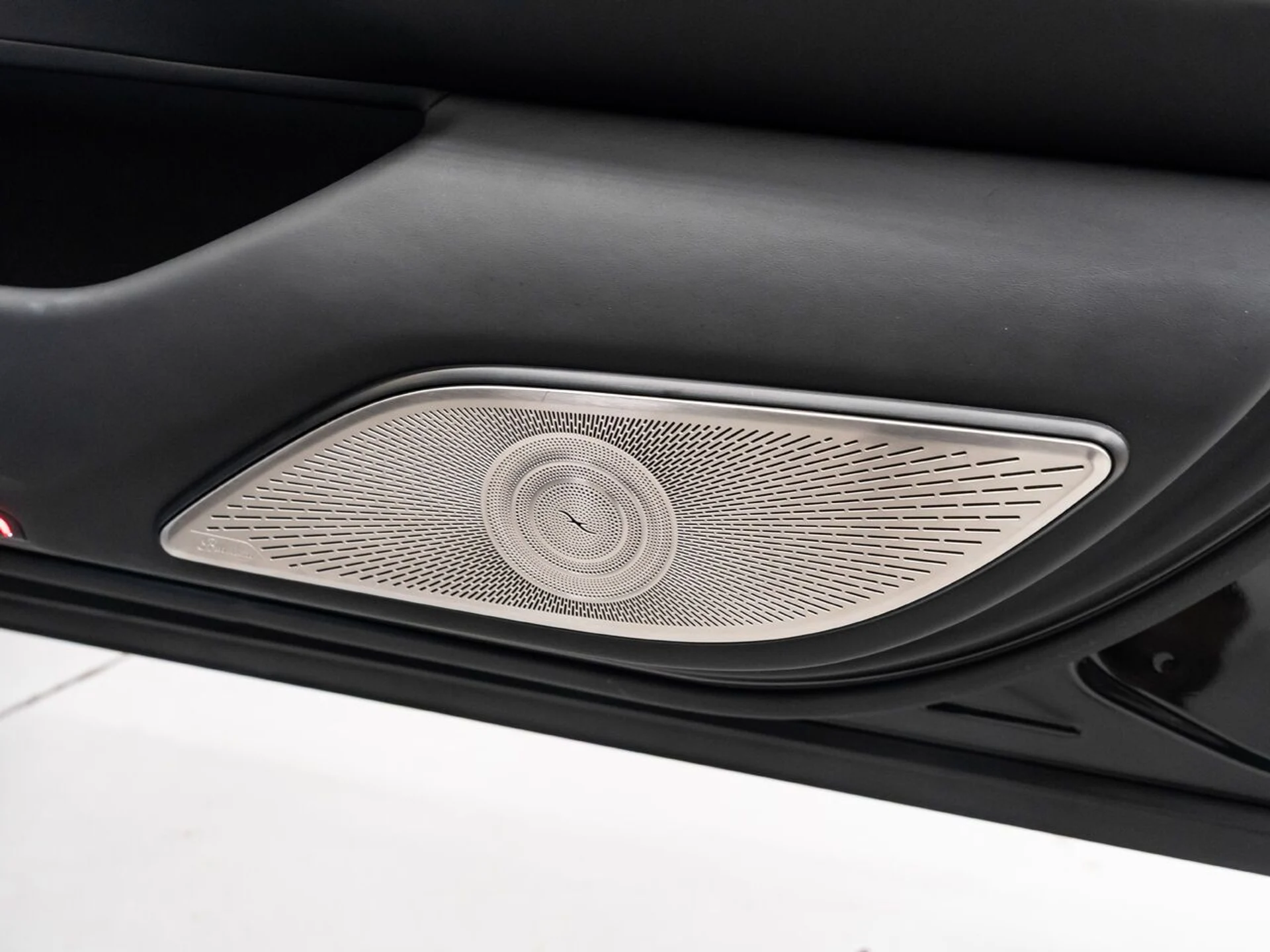 mph120_3365810748_mercedes_benz_s_class_2023_39f22eb3ab