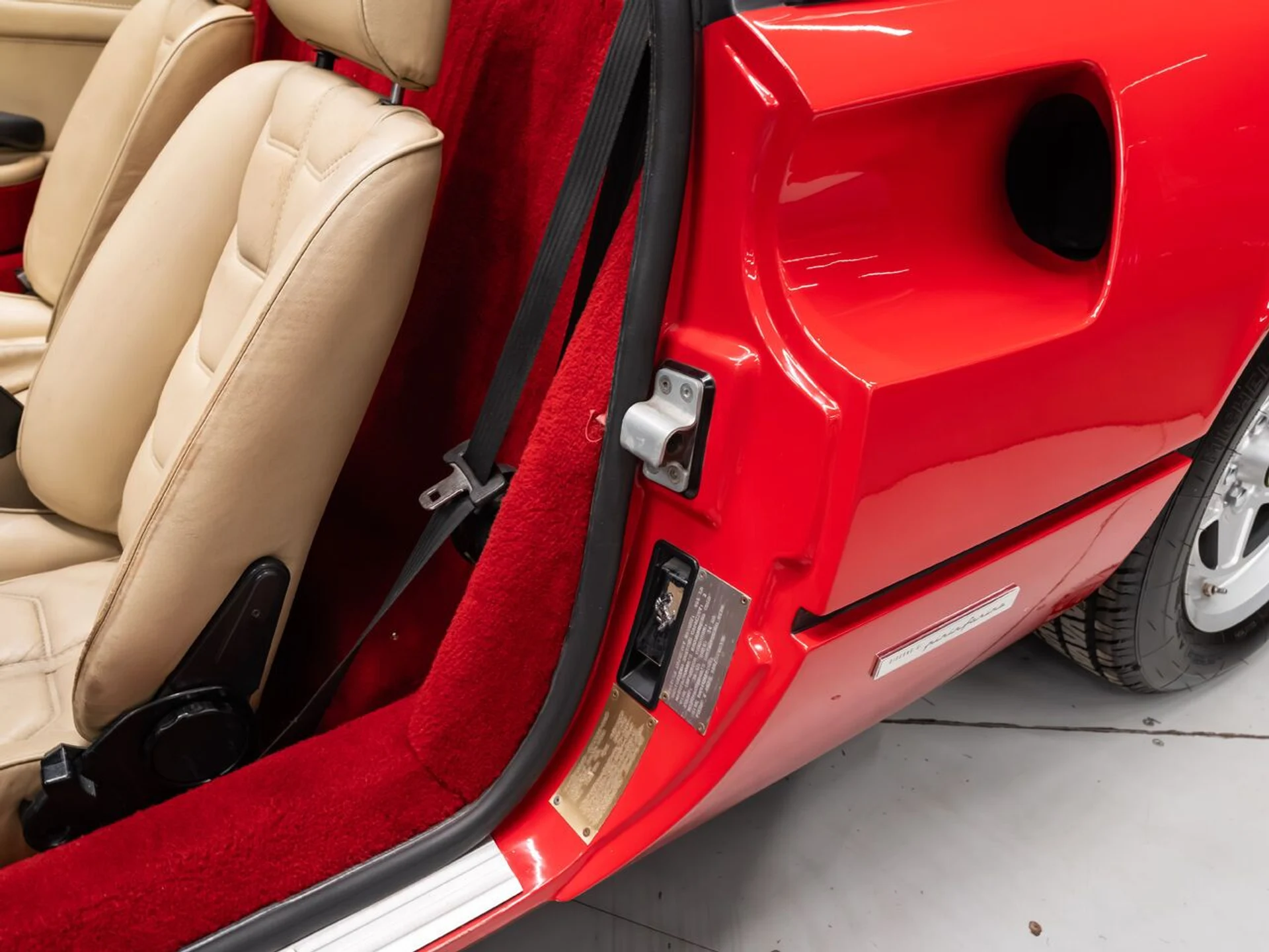 mph120_3724600889_ferrari_308_gtsi_1982_87bf5307a3