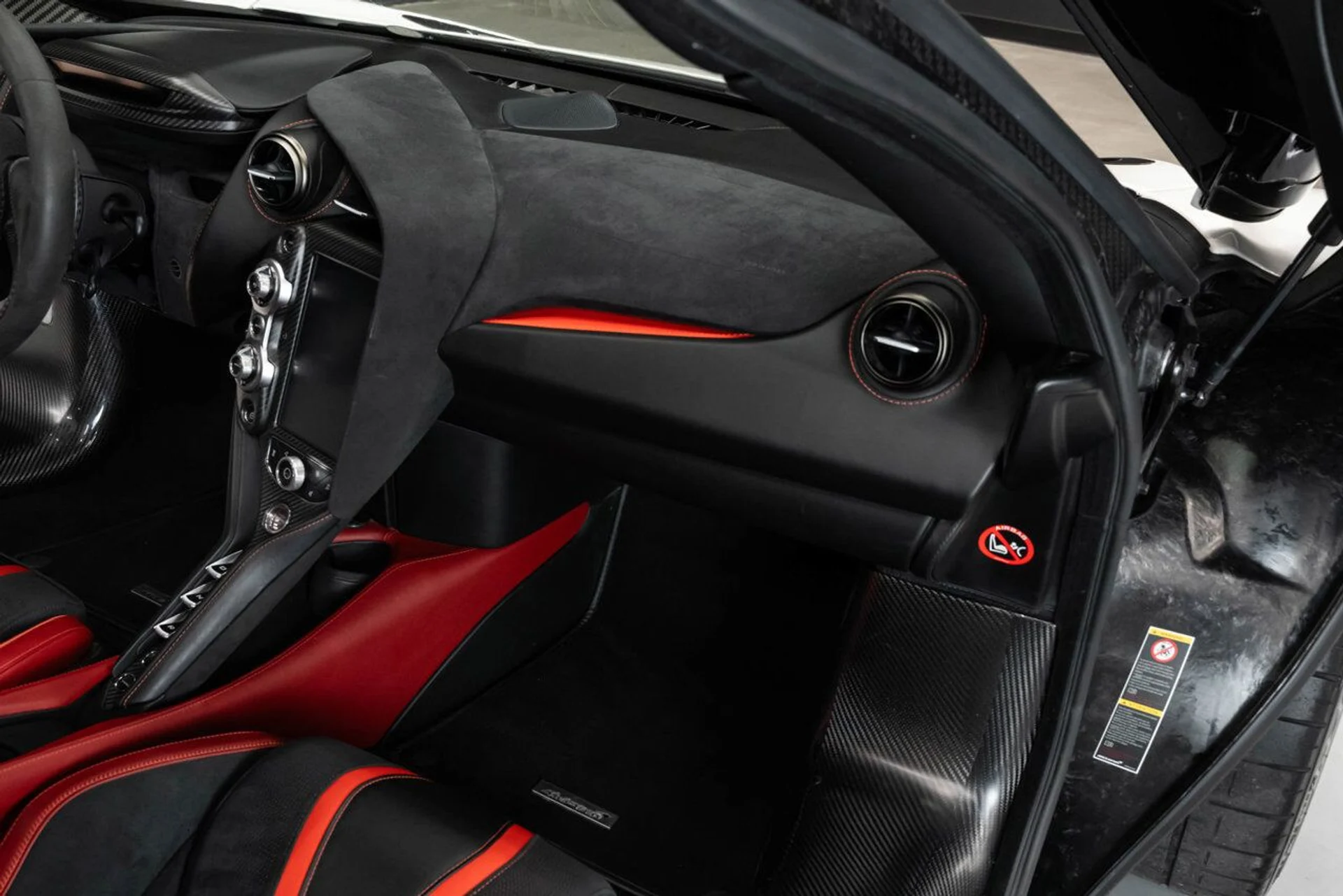 mph121_2840382621_mclaren_720s_2018_9609808e56