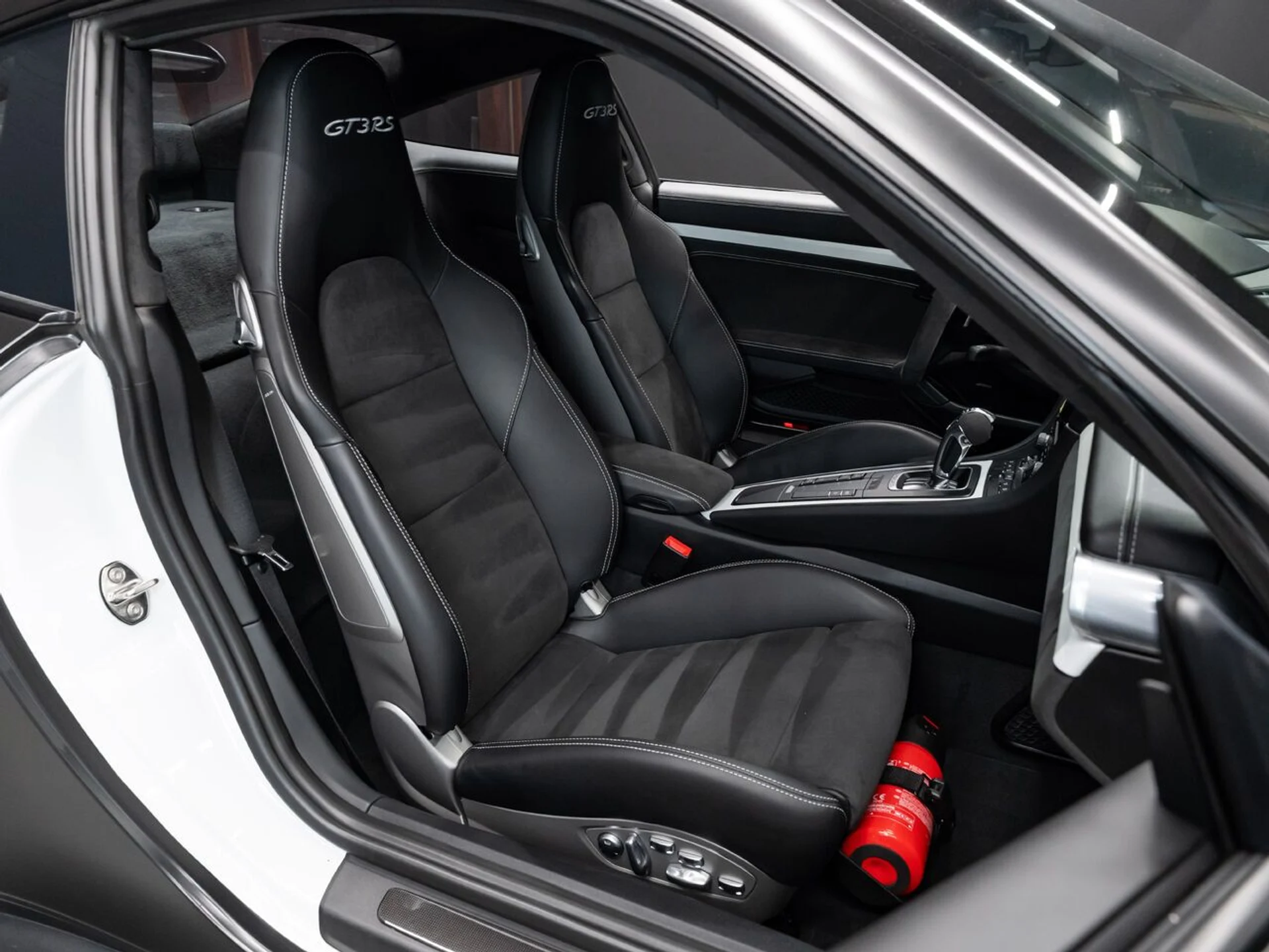 mph121_3487382554_porsche_911_2019_f2c02f4449