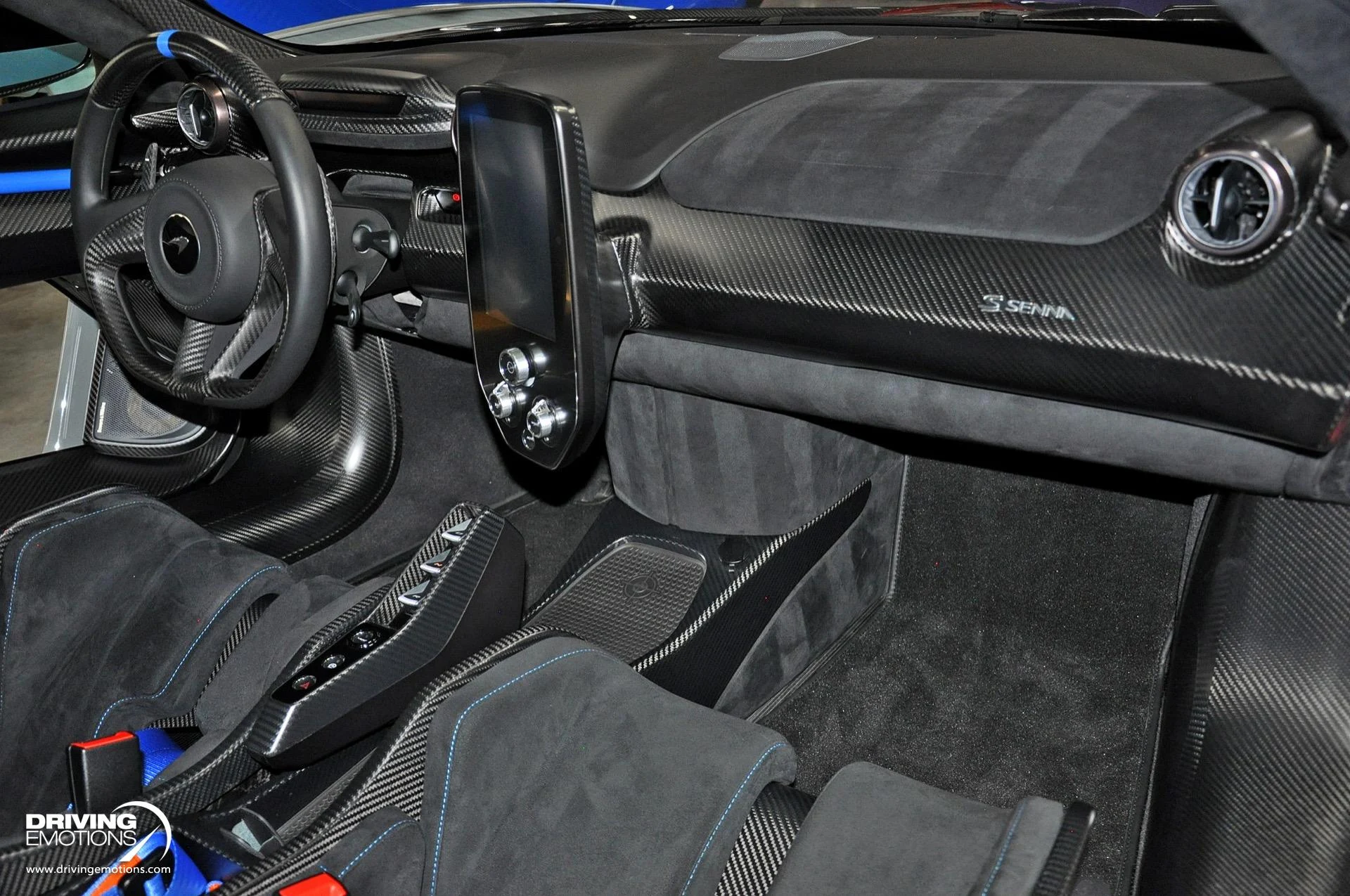 mph121_3501474995_683_p122_l_514c4cba4b