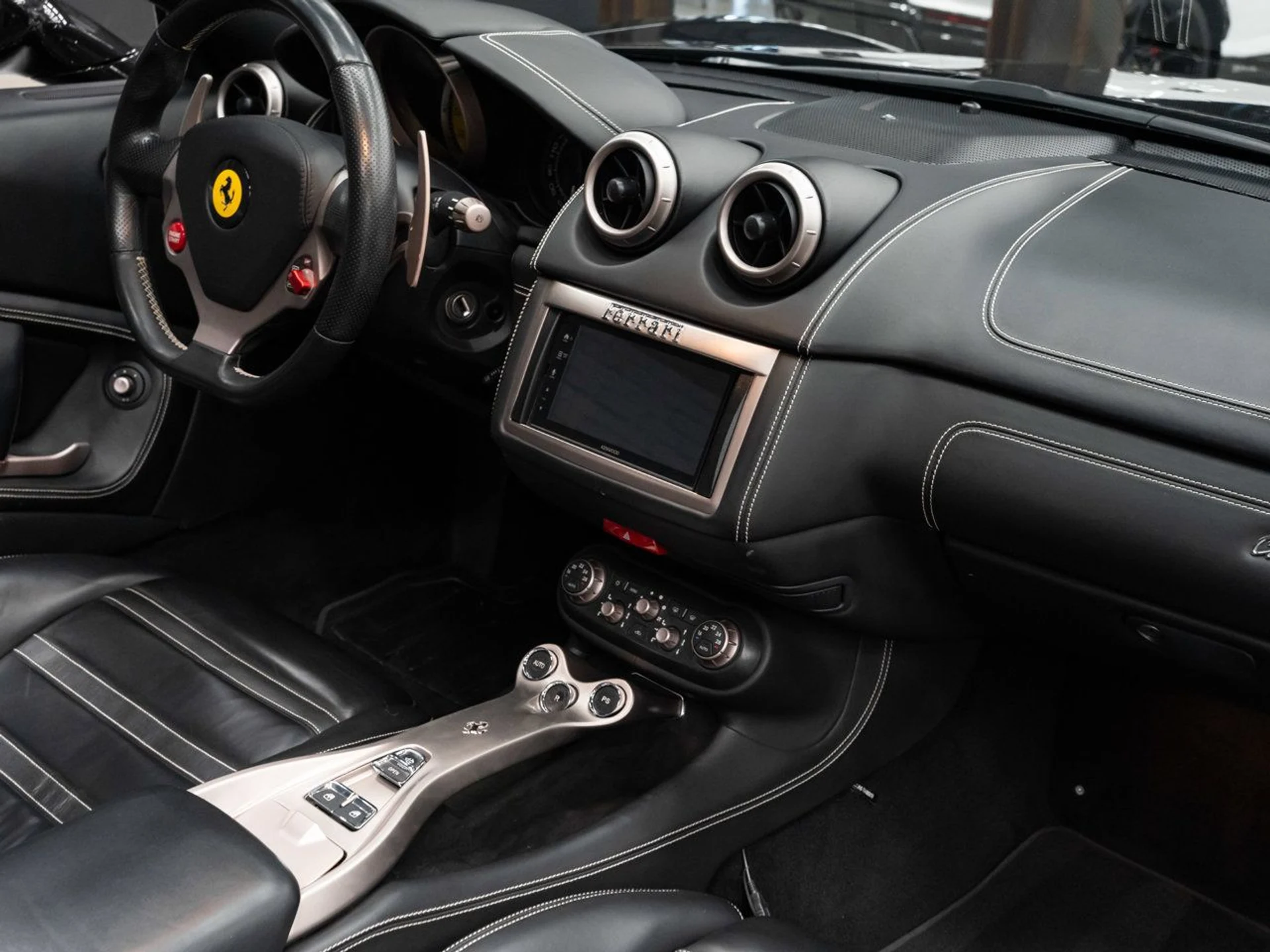 mph121_3508704833_ferrari_california_2011_3aaa3c0058
