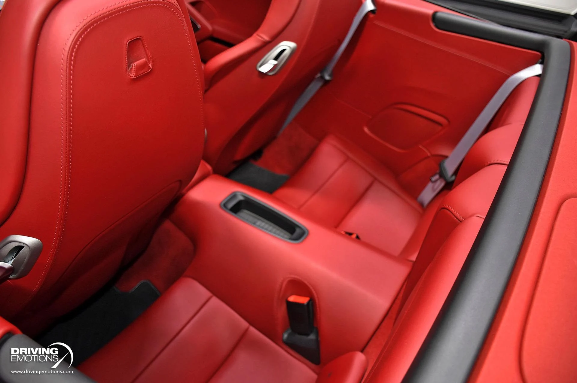 mph121_3862245706_866_p122_l_0c6901e257