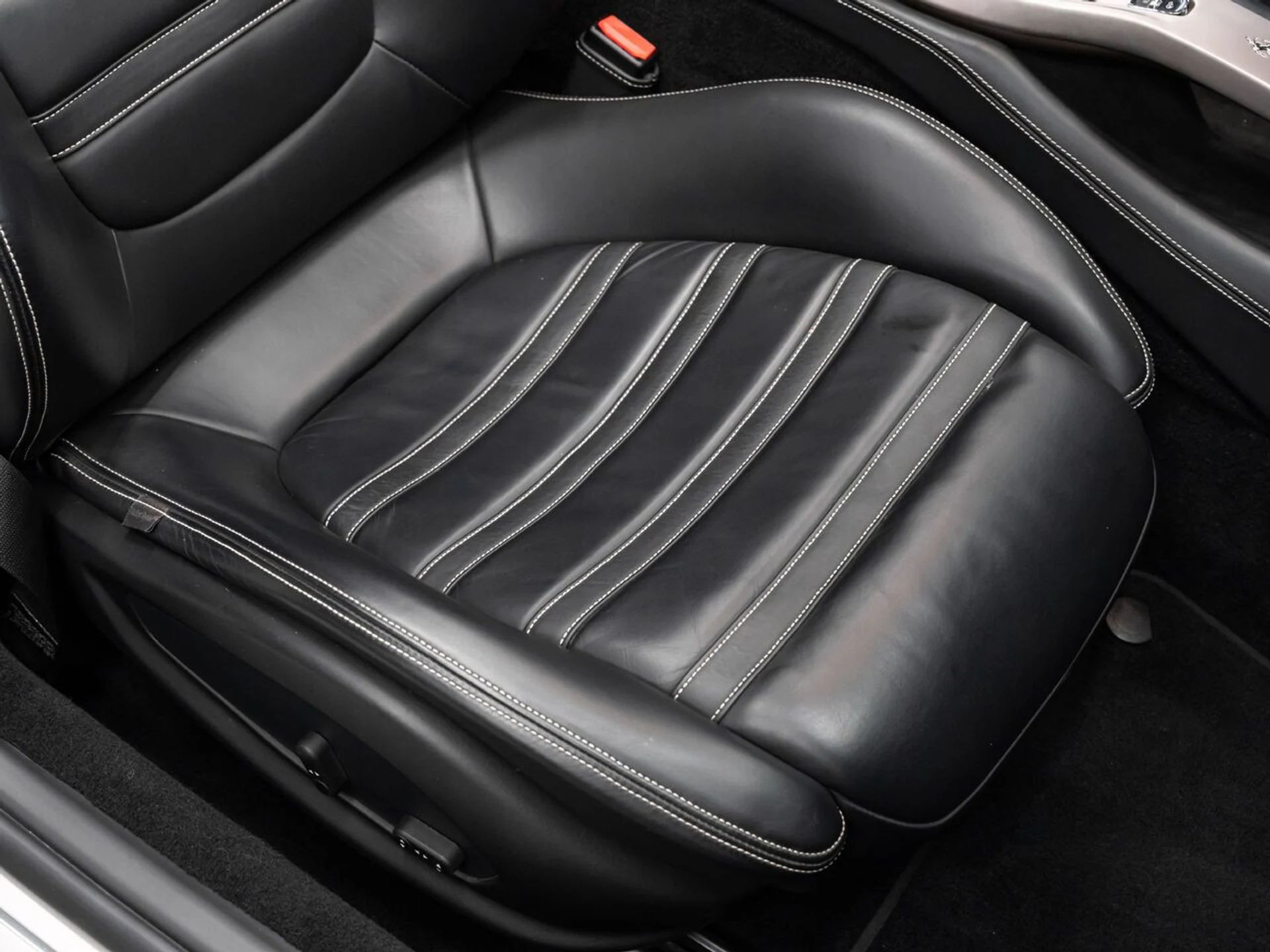 mph121_556329070_ferrari_california_2011_ae2a7c4c5b