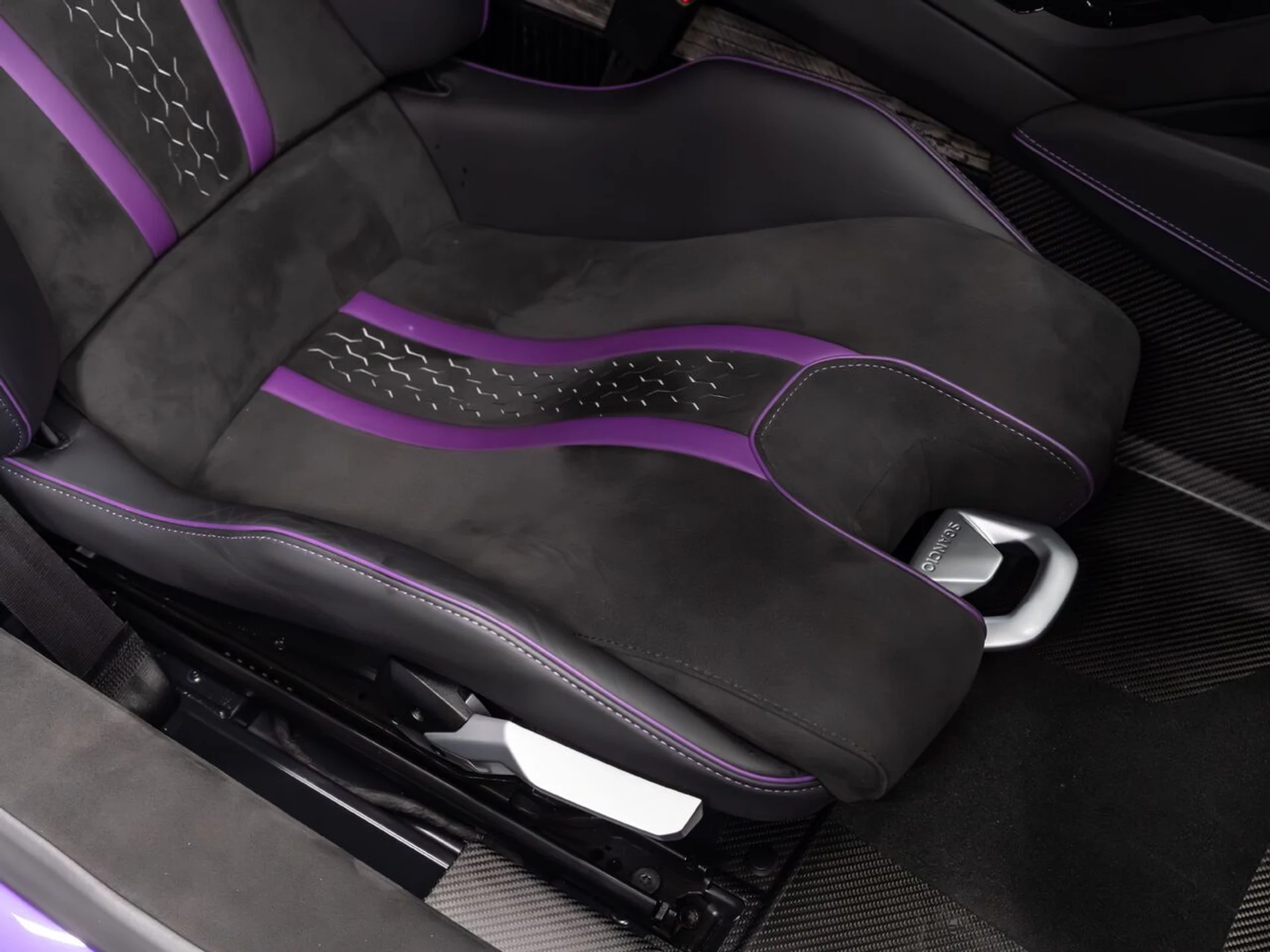 mph121_932246615_lamborghini_huracan_tecnica_2023_9a7e544ff4
