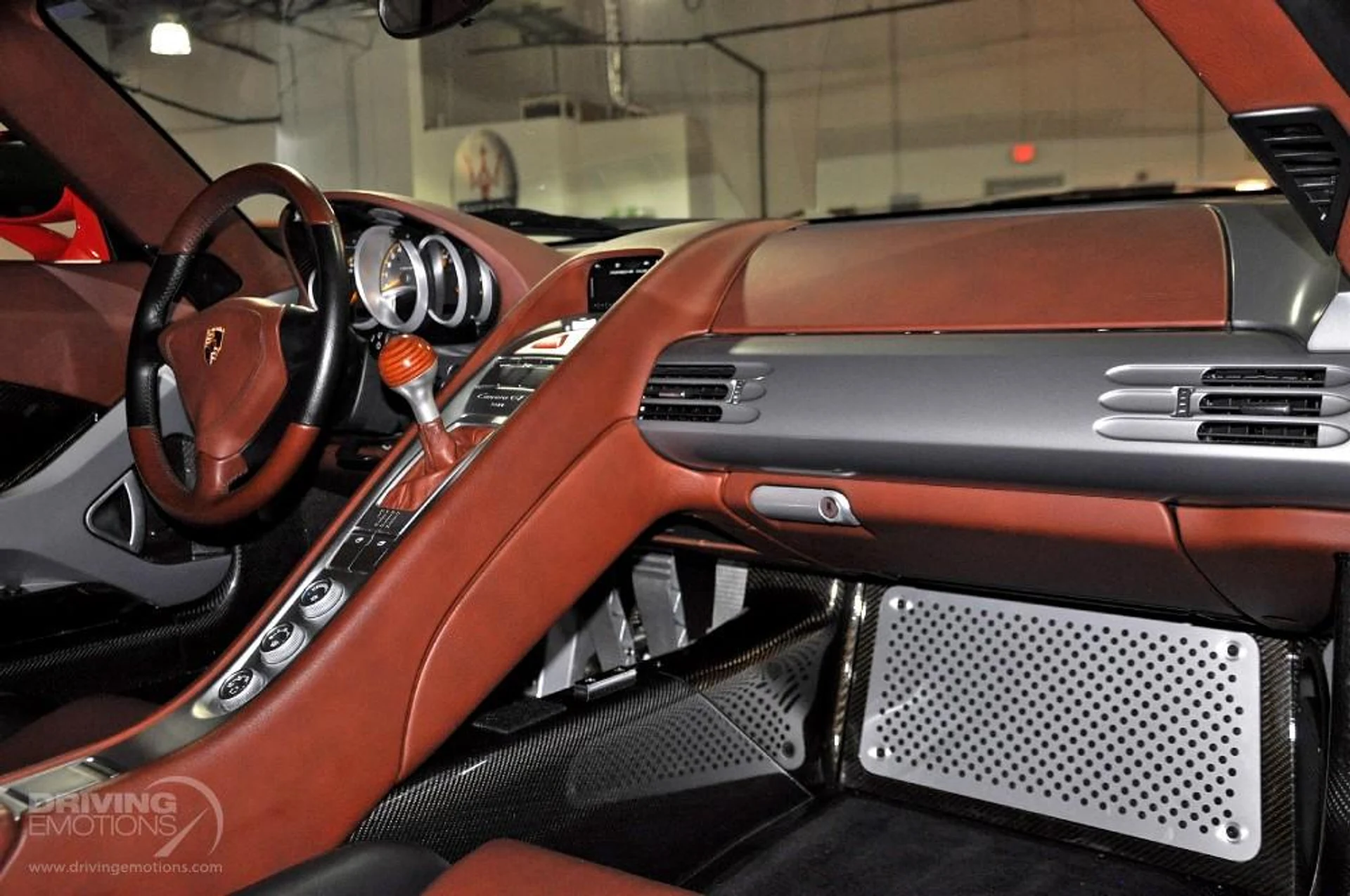 mph121_937800759_186_p122_l_e12578a324