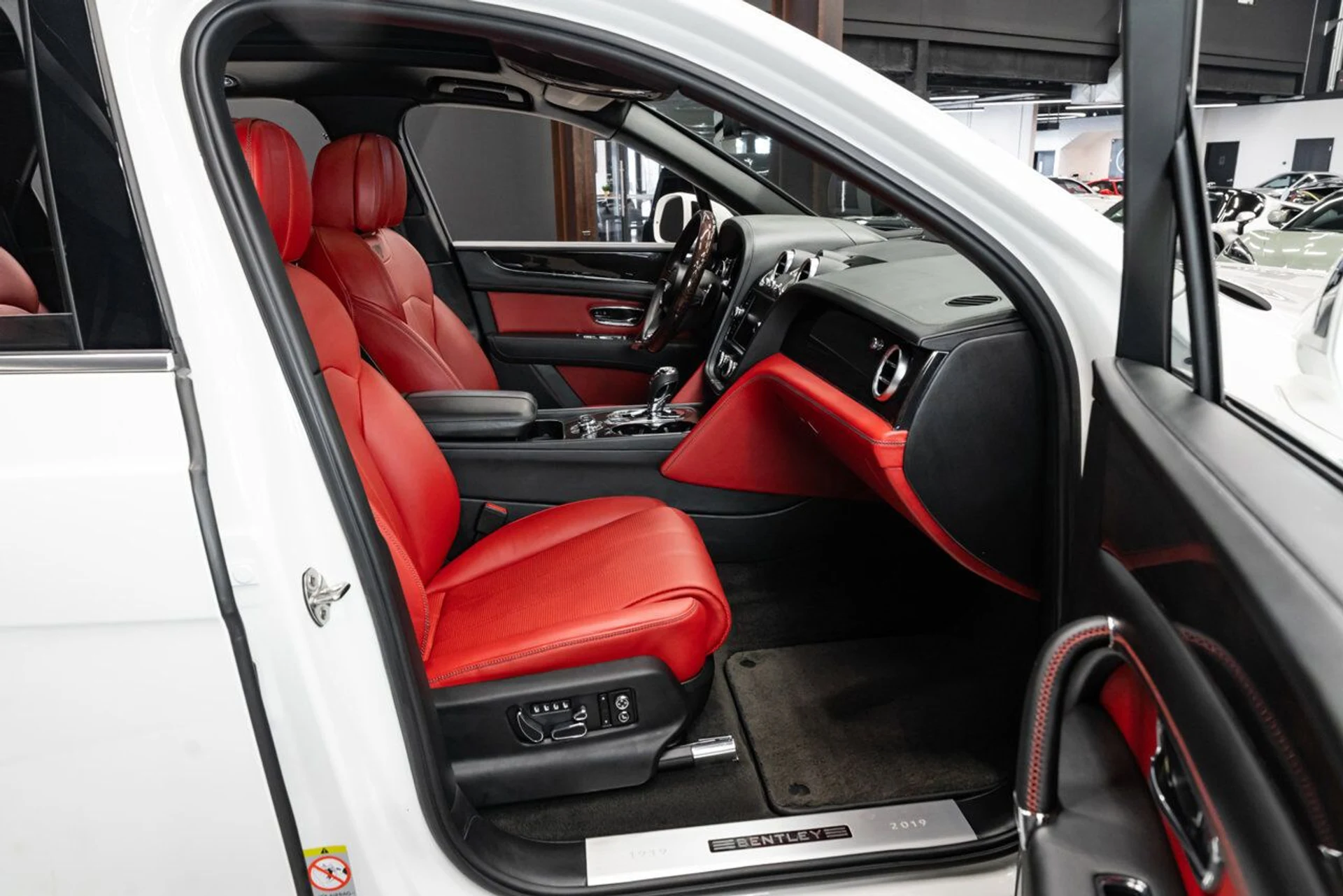 mph122_1089009437_bentley_bentayga_2019_87424a6a93