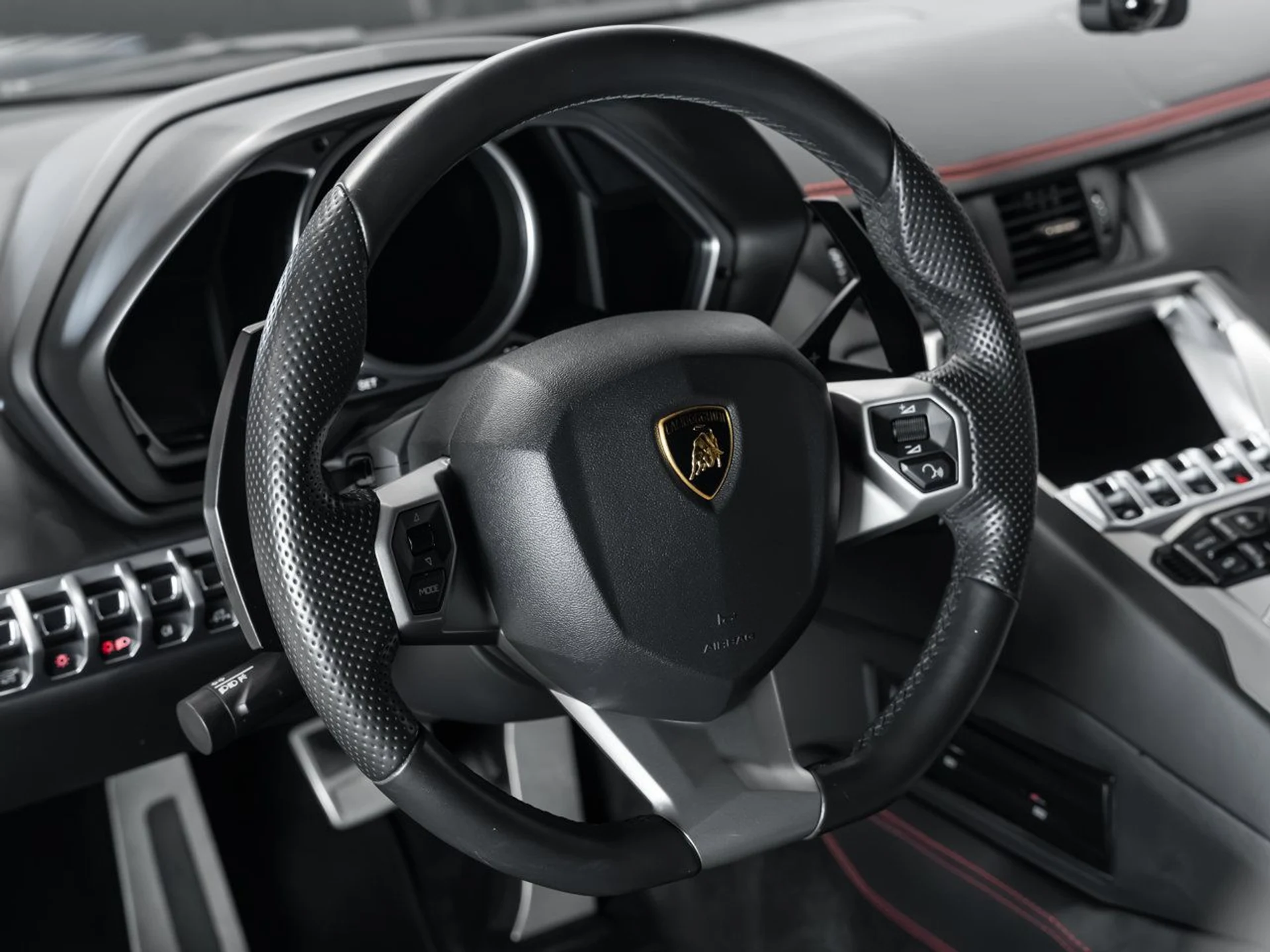 mph122_1422602191_lamborghini_aventador_2017_65a44dcf73