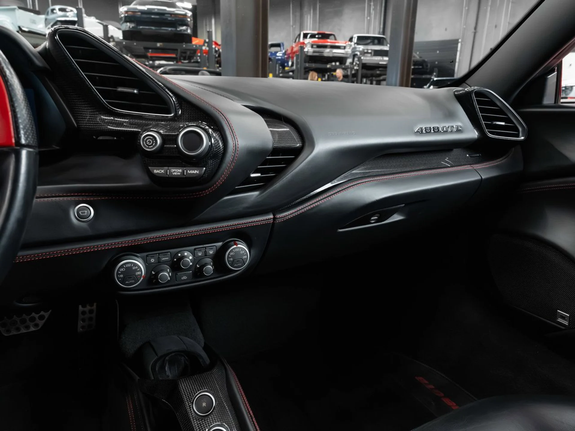 mph122_1594509126_ferrari_488_gtb_2017_294bba340e