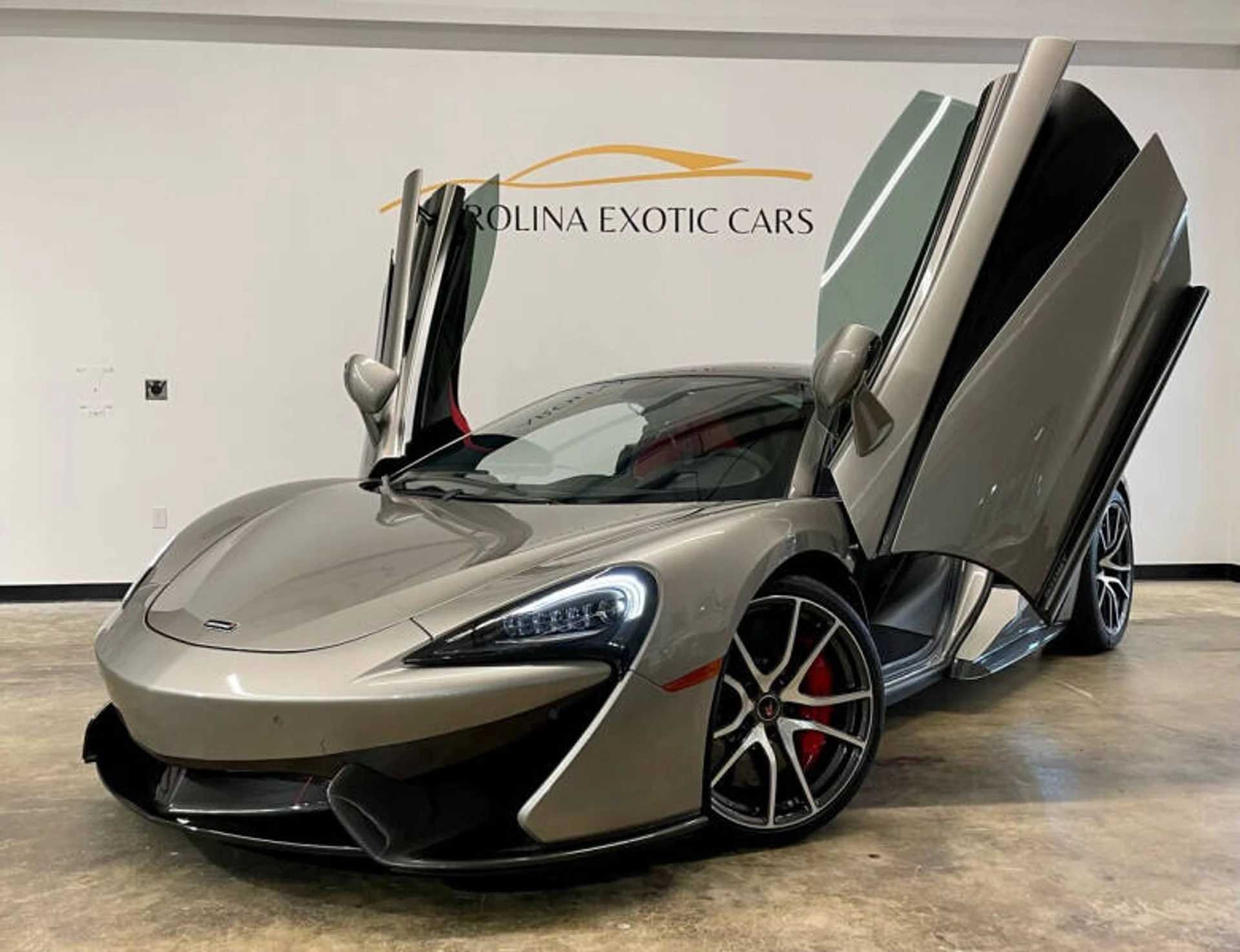 mph122_2189963046_2017_mclaren_570gt_base_2dr_coupe_30e44defc7