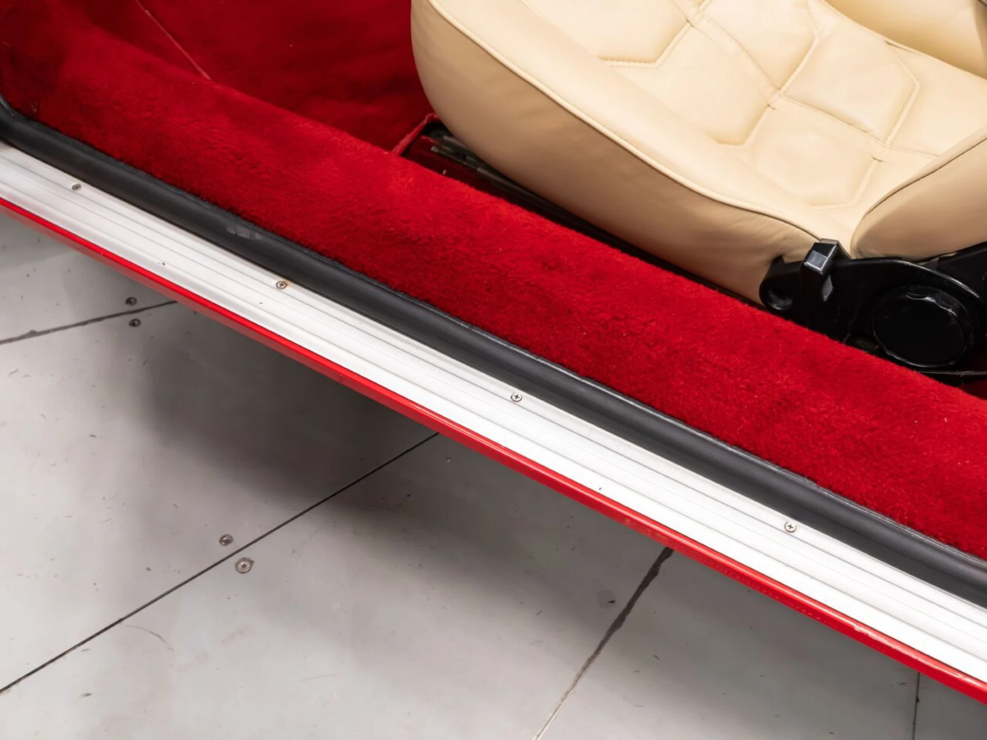 mph122_2952221252_ferrari_308_gtsi_1982_83f9de0e9e