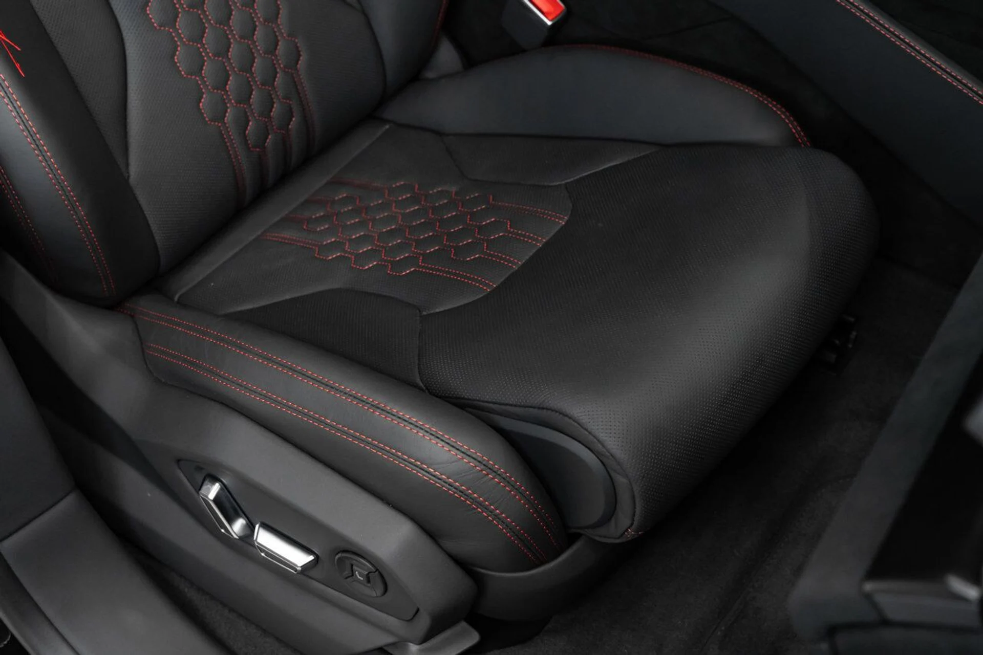 mph122_3933229654_lamborghini_urus_2023_6e7cbc86d0