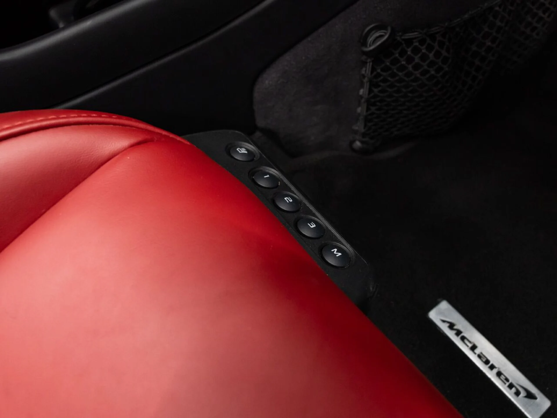mph123_1206029140_mclaren_650s_2015_0b430960d6