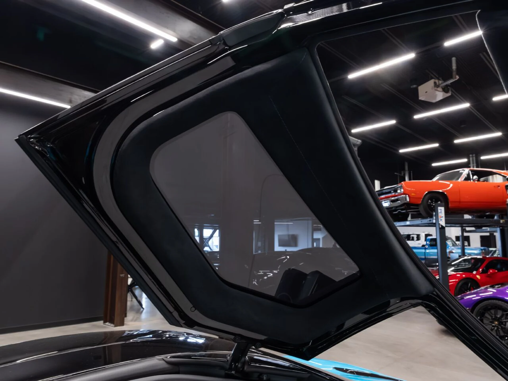 mph123_1755215436_mclaren_720s_2018_066eaa9264