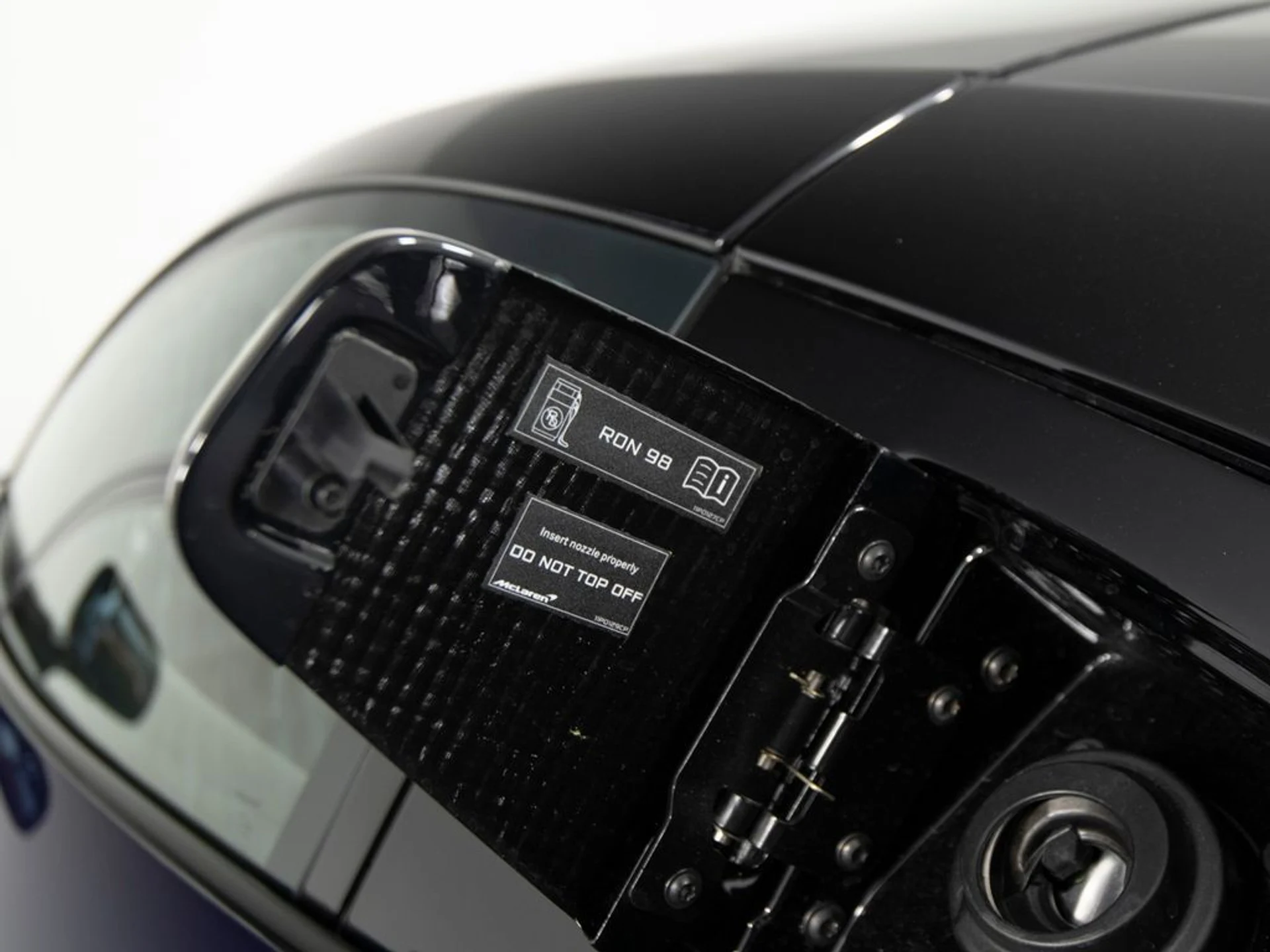 mph123_1967769049_ae164785f14354418c2c3e15d75607b8x_7f787b6a56