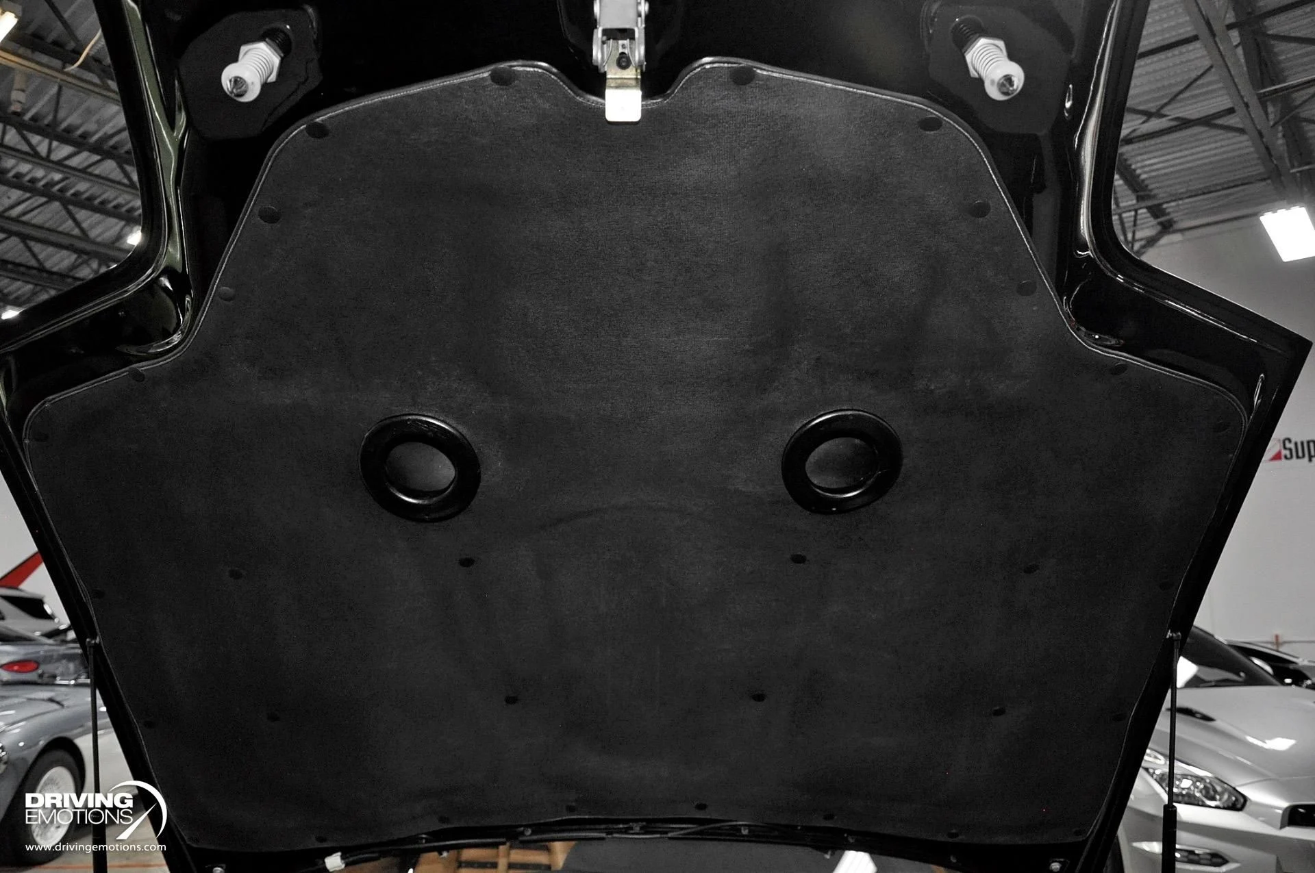 mph123_2562870282_284_p124_l_f8de255e0a