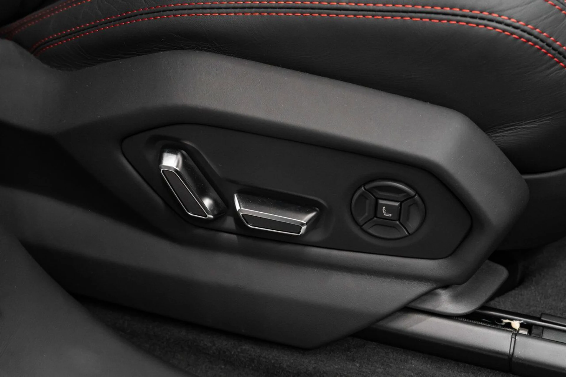 mph123_2953910060_lamborghini_urus_2023_f61c9b33f8