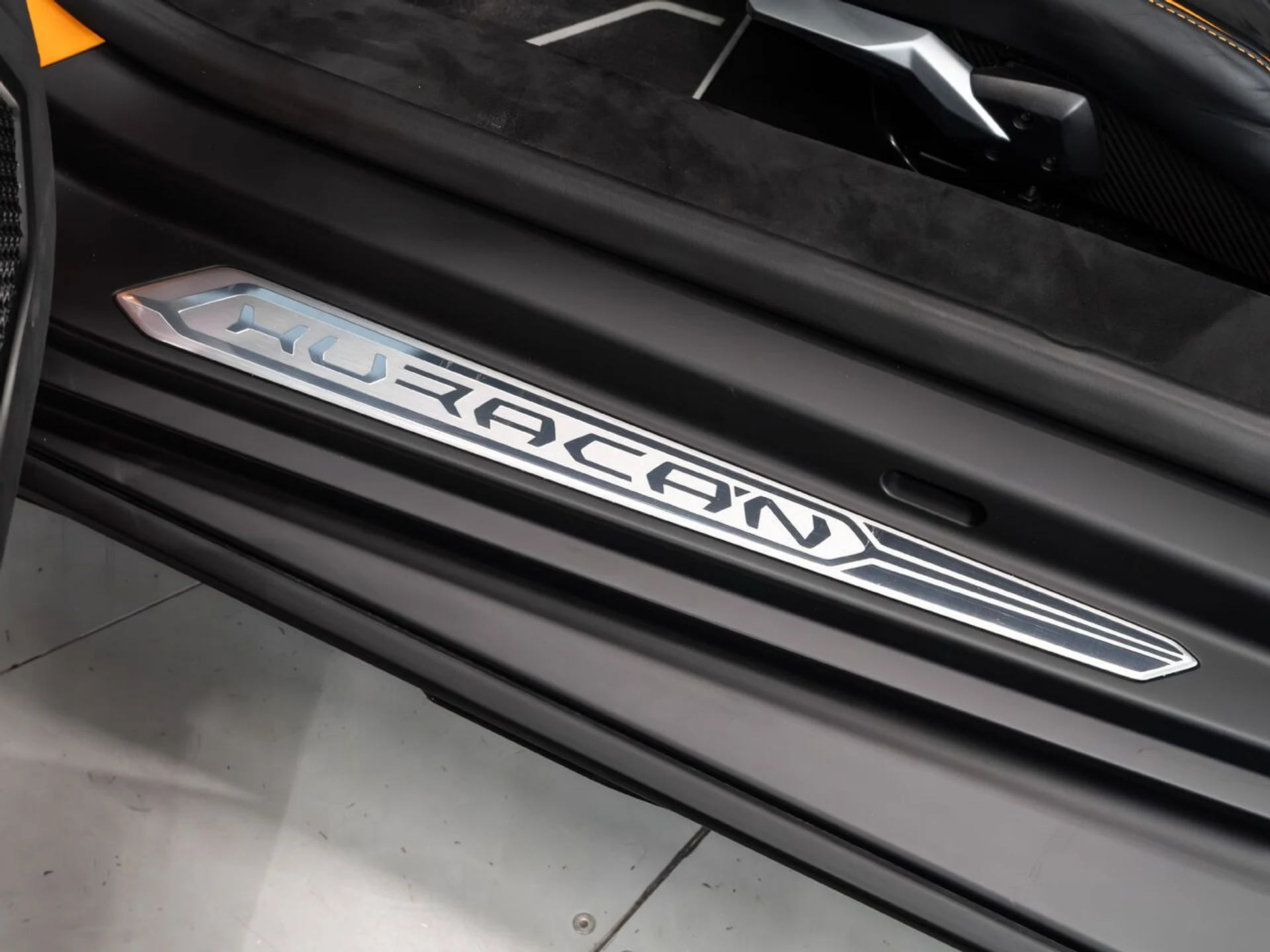 mph123_937663610_lamborghini_huracan_2023_8702308b72