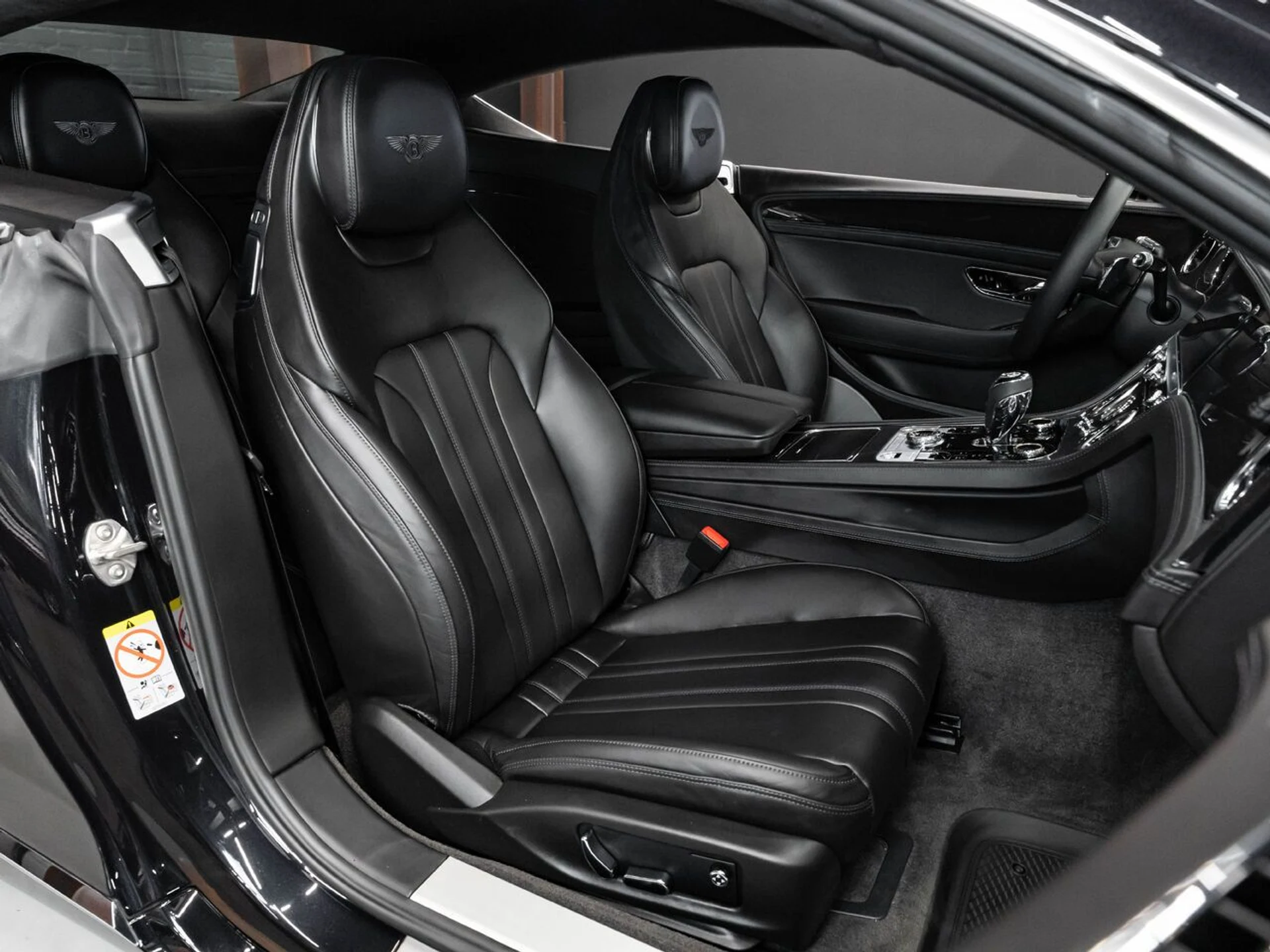 mph124_1100501044_bentley_continental_2022_f26910d311