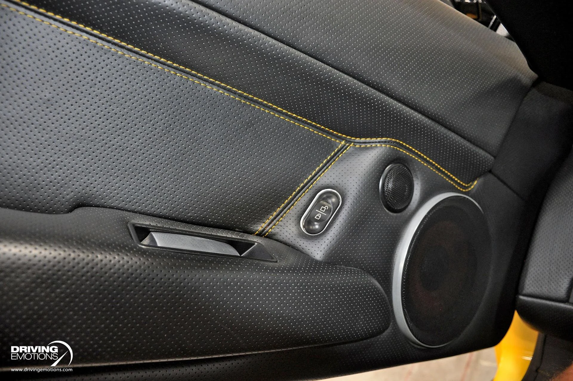 mph124_1105564246_862_p125_l_c03755b370