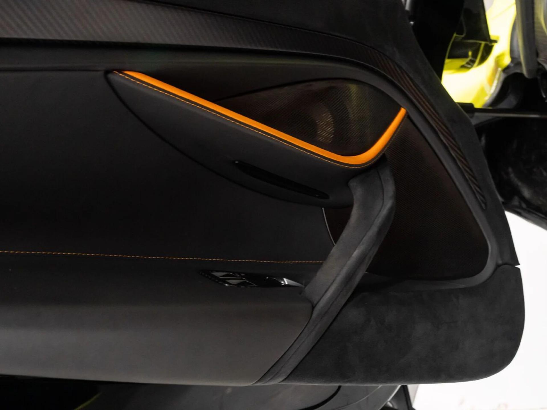 mph124_1301086590_mclaren_720s_2018_65e9a7004d