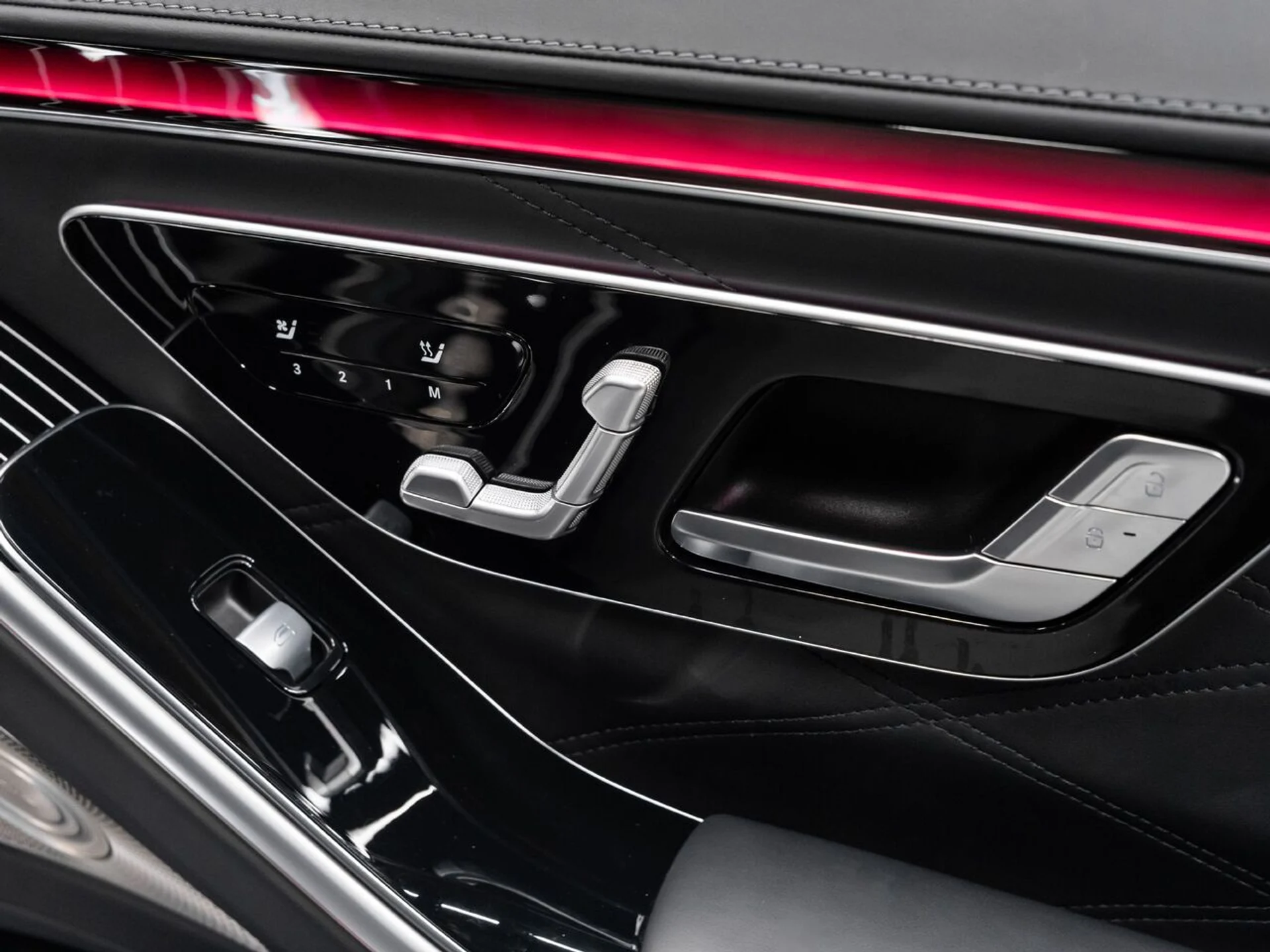 mph124_1958050887_mercedes_benz_s_class_2023_c1dd849880