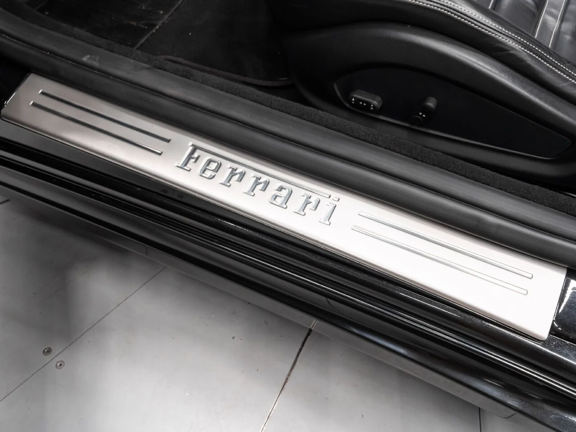 mph124_3984749670_ferrari_california_2011_fa1f2facf0