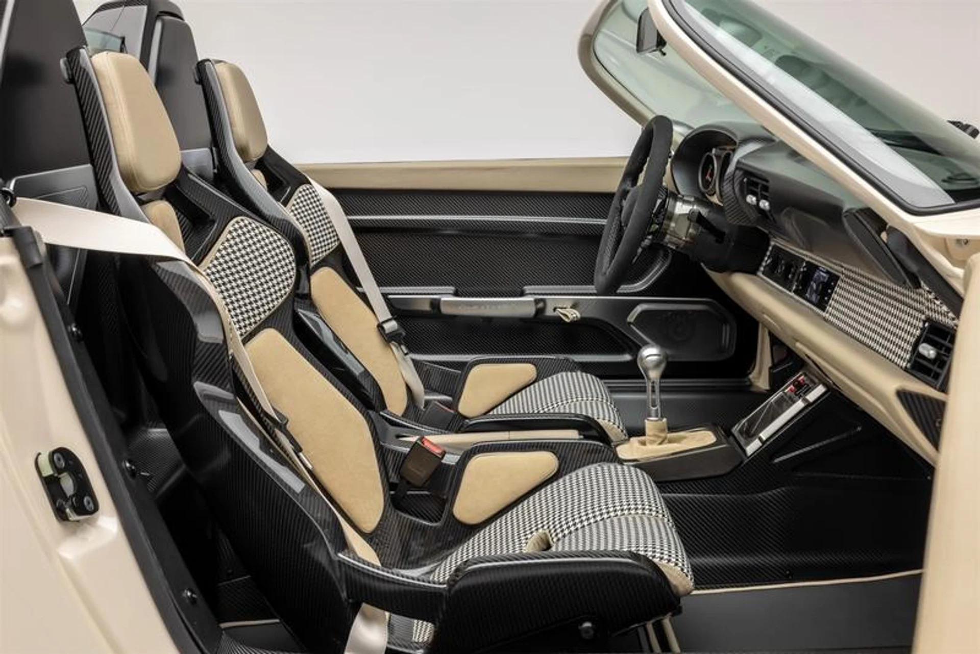 mph124_4164936474_BF_9_C0_F18_D78_F_49_A9_B54_B_DCD_0_E54_B3837_2e74ee4211