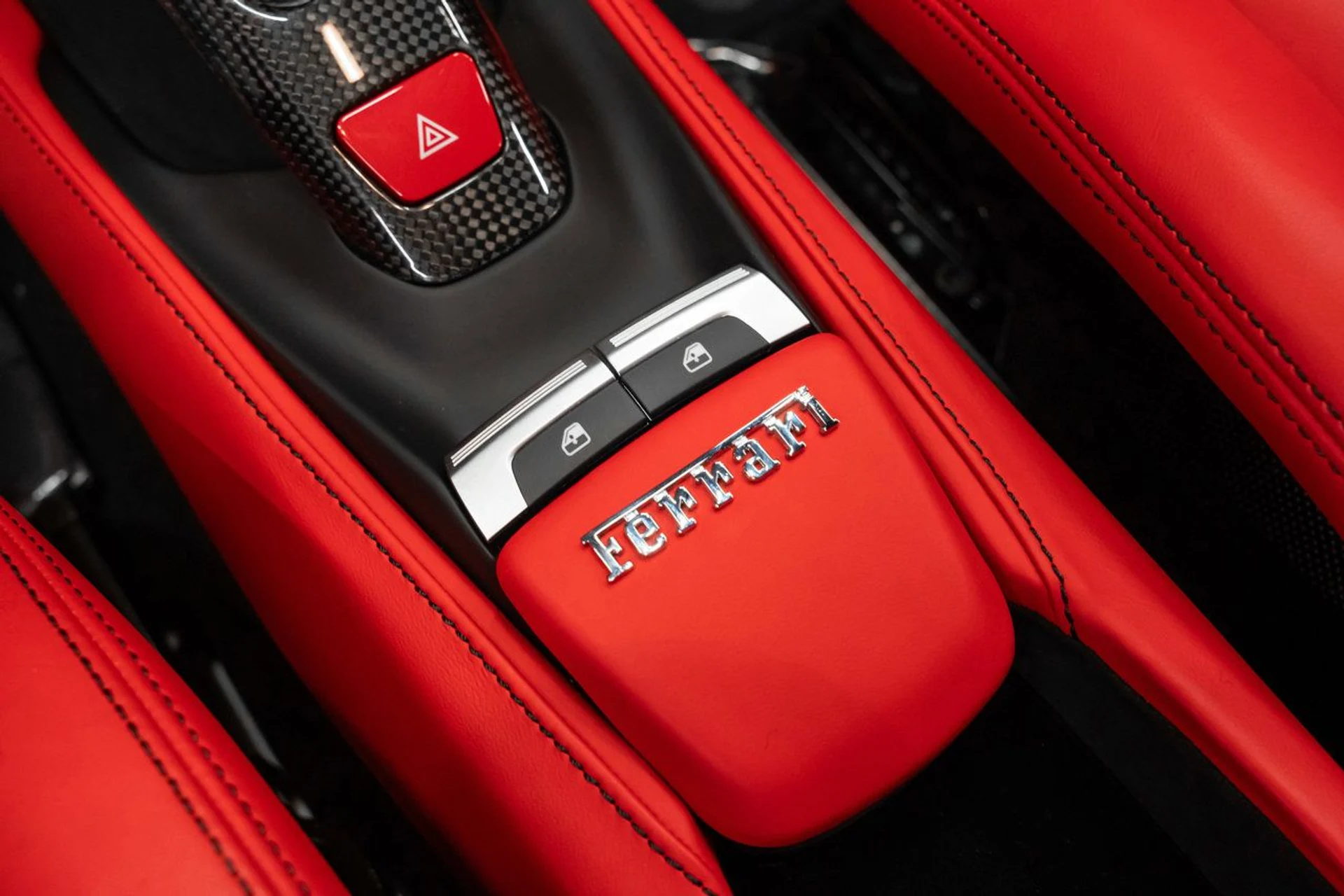 mph124_4266731543_ferrari_488_gtb_2018_21821ecddc