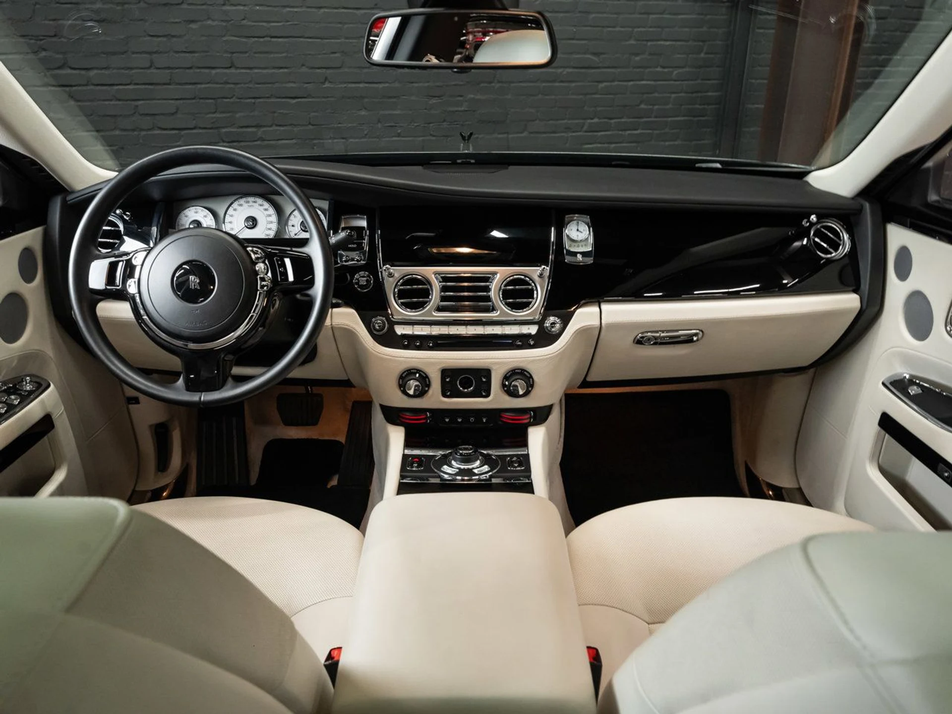 mph124_987557454_rolls_royce_ghost_2012_b35a4b8e3f