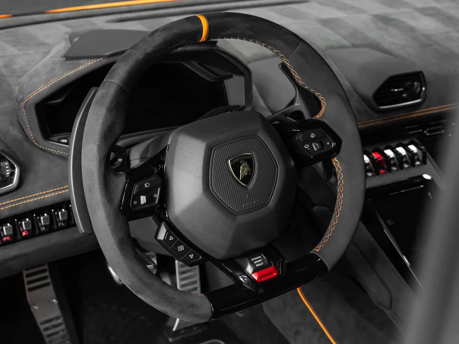mph125_350949041_lamborghini_huracan_2023_3f58571cd3