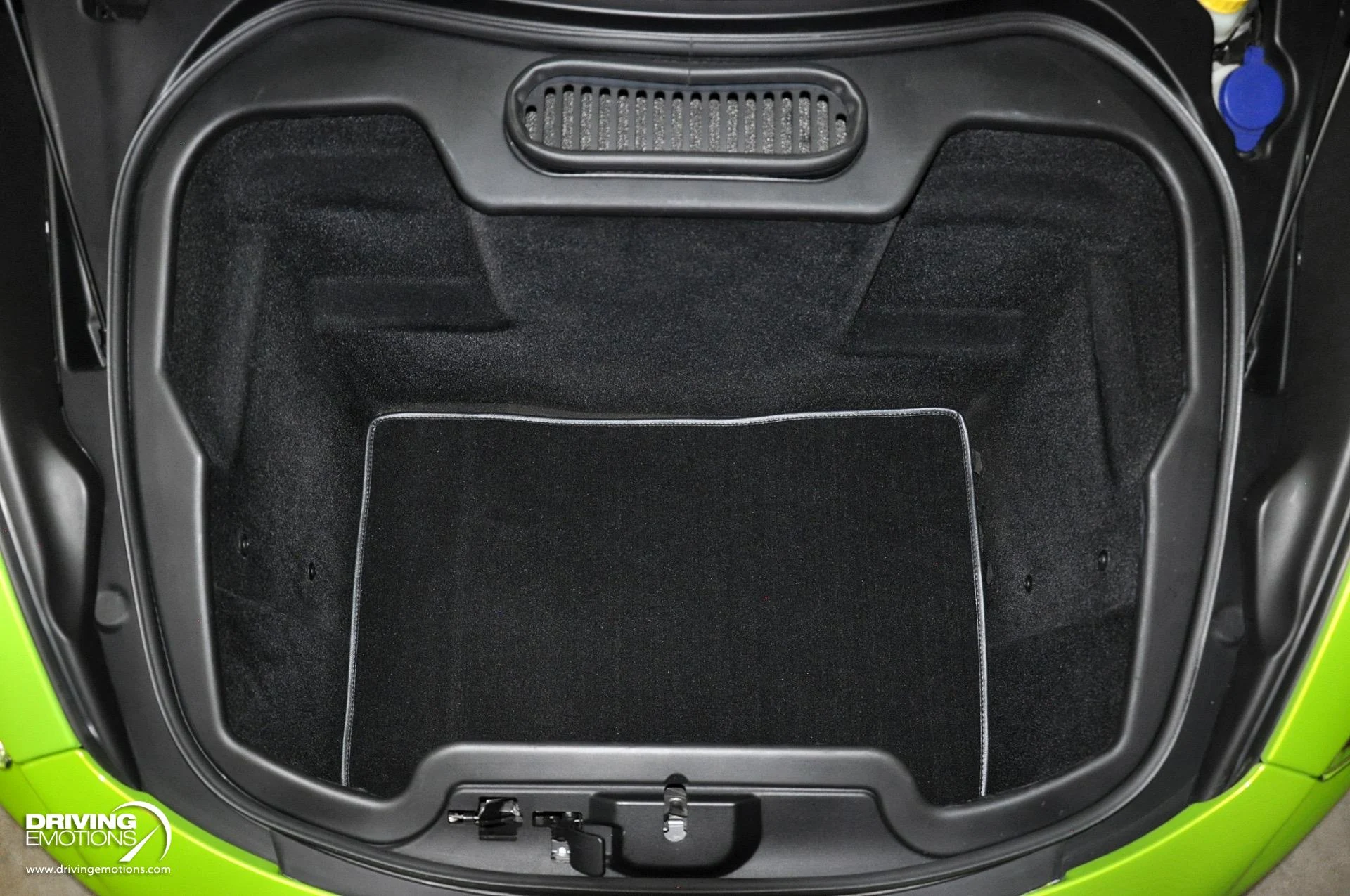 mph125_35958239_855_p126_l_b3bef28d56